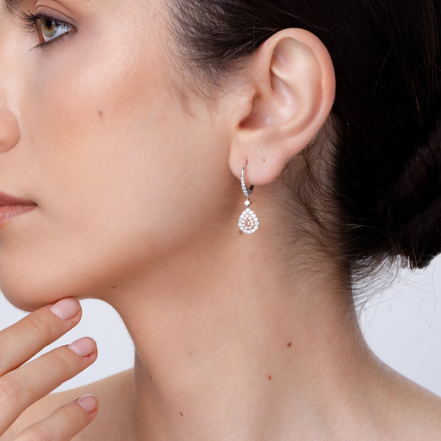 Cercei din aur alb-roz cu diamante incolore de 0.66ct si diamante roz pear si rotunde de 0.41ct - imagine 3