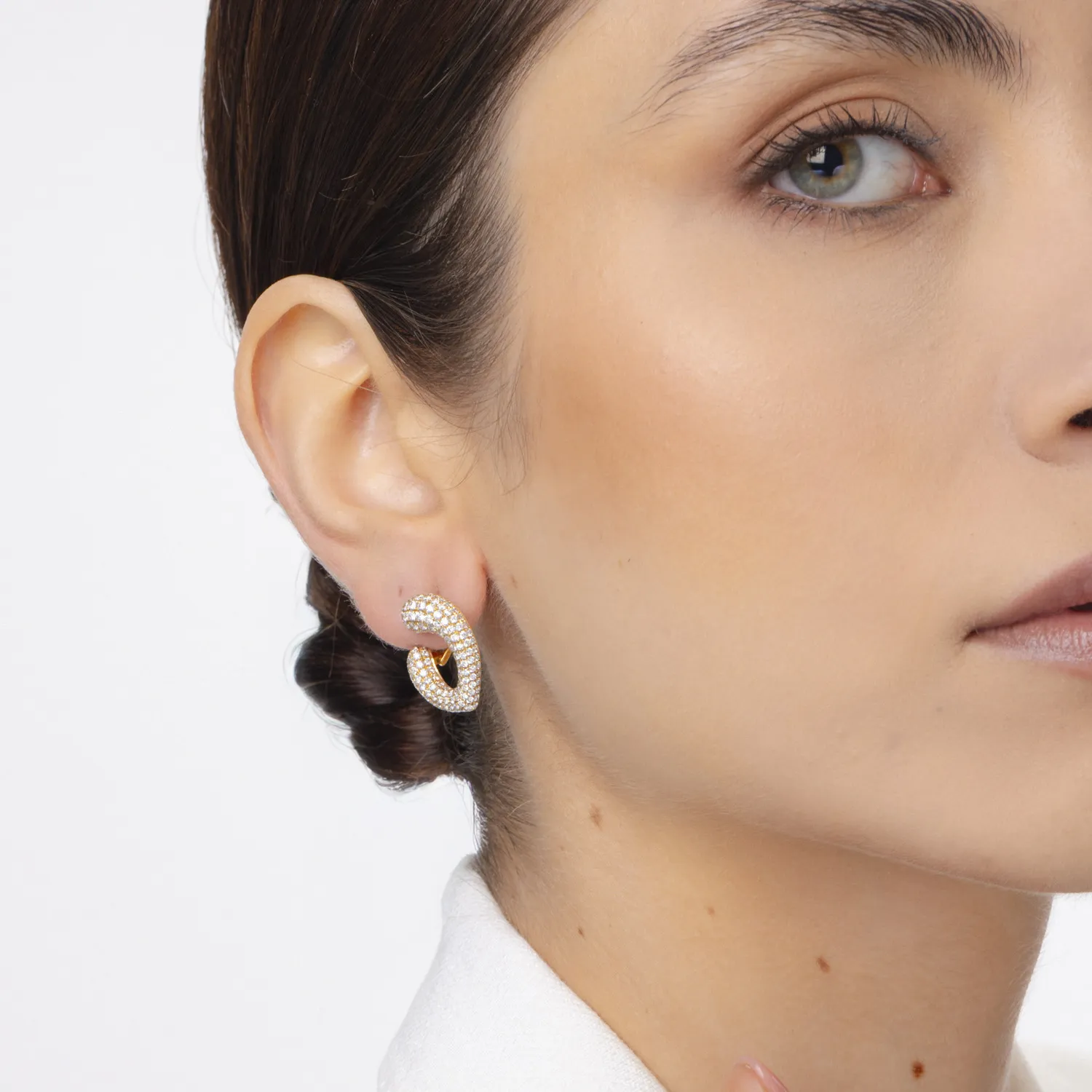 Kolczyki z żółtego złota z diamentami o masie 3.51ct