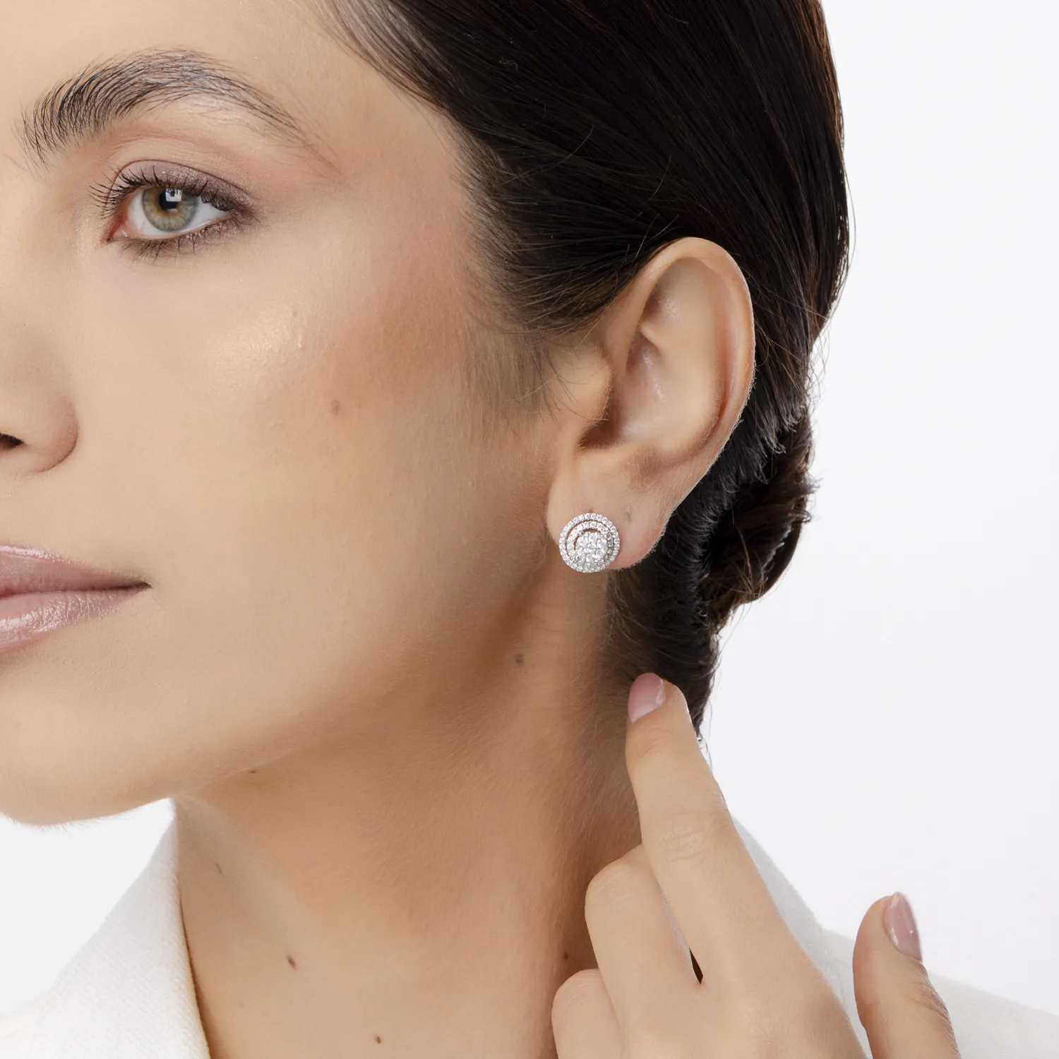 Fehér arany fülbevaló 1.02ct gyémántokkal