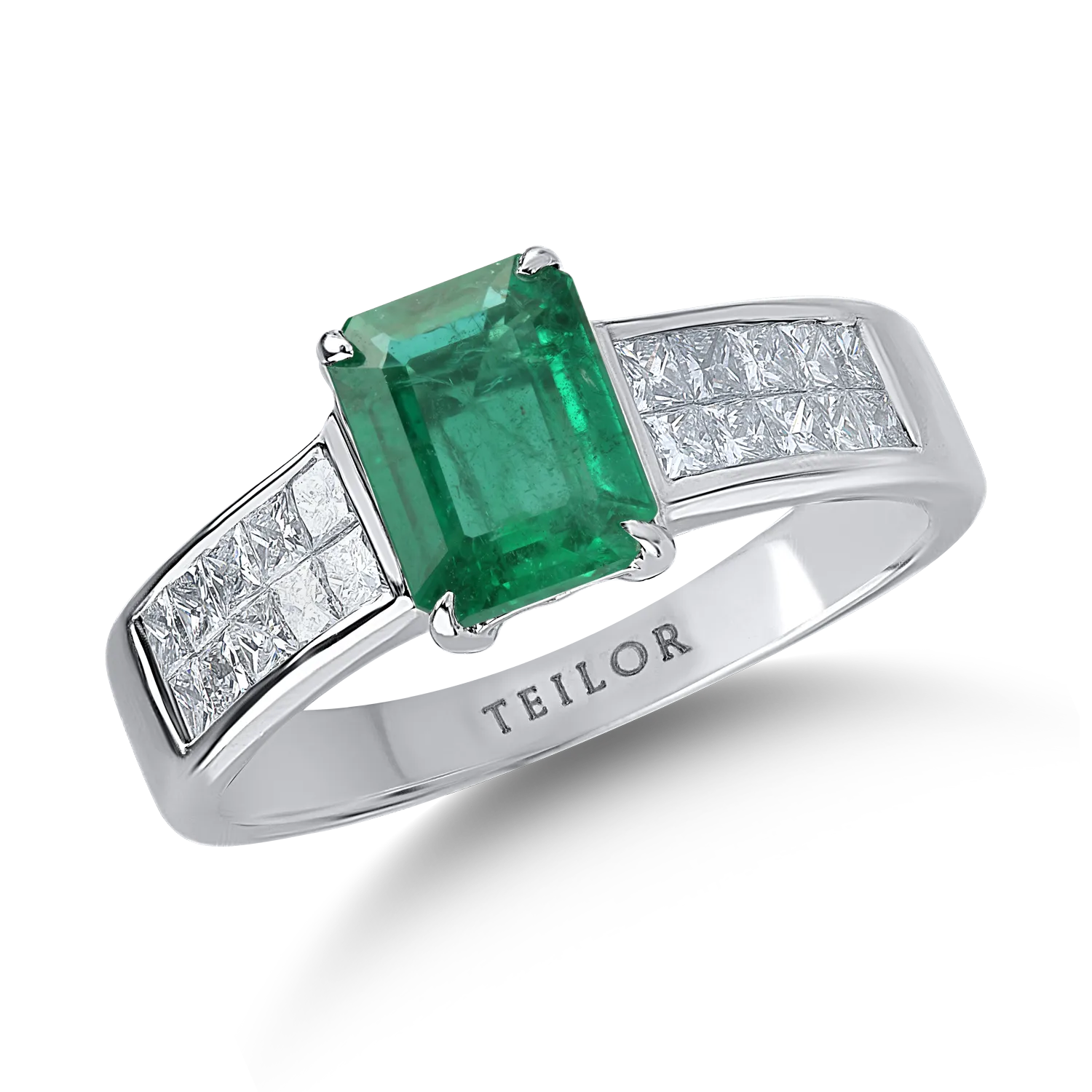 White gold ring with 1.49ct emerald and 0.74ct diamonds