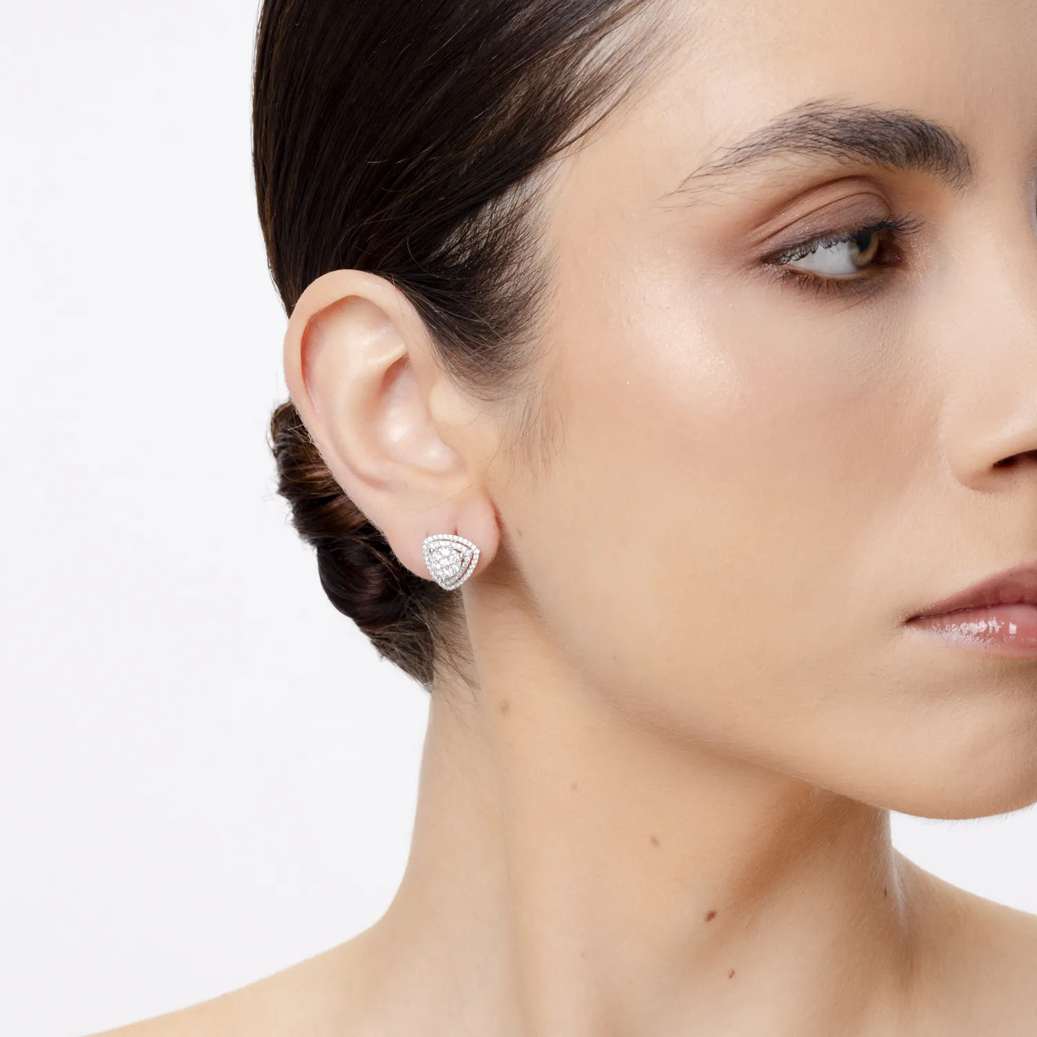 Fehérarany fülbevaló 1.05ct gyémántokkal