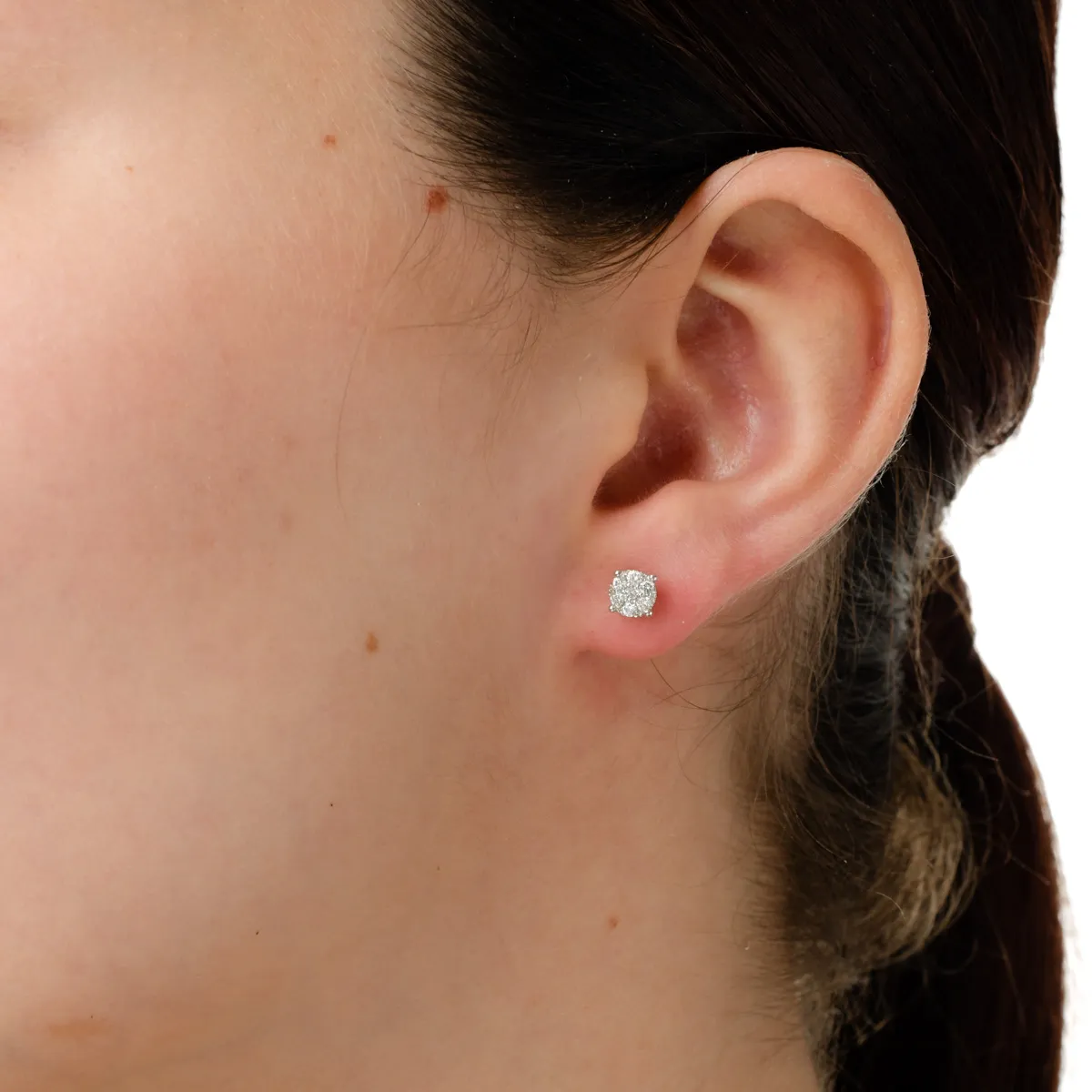 Kolczyki z białego złota z diamentami o masie 0.59ct