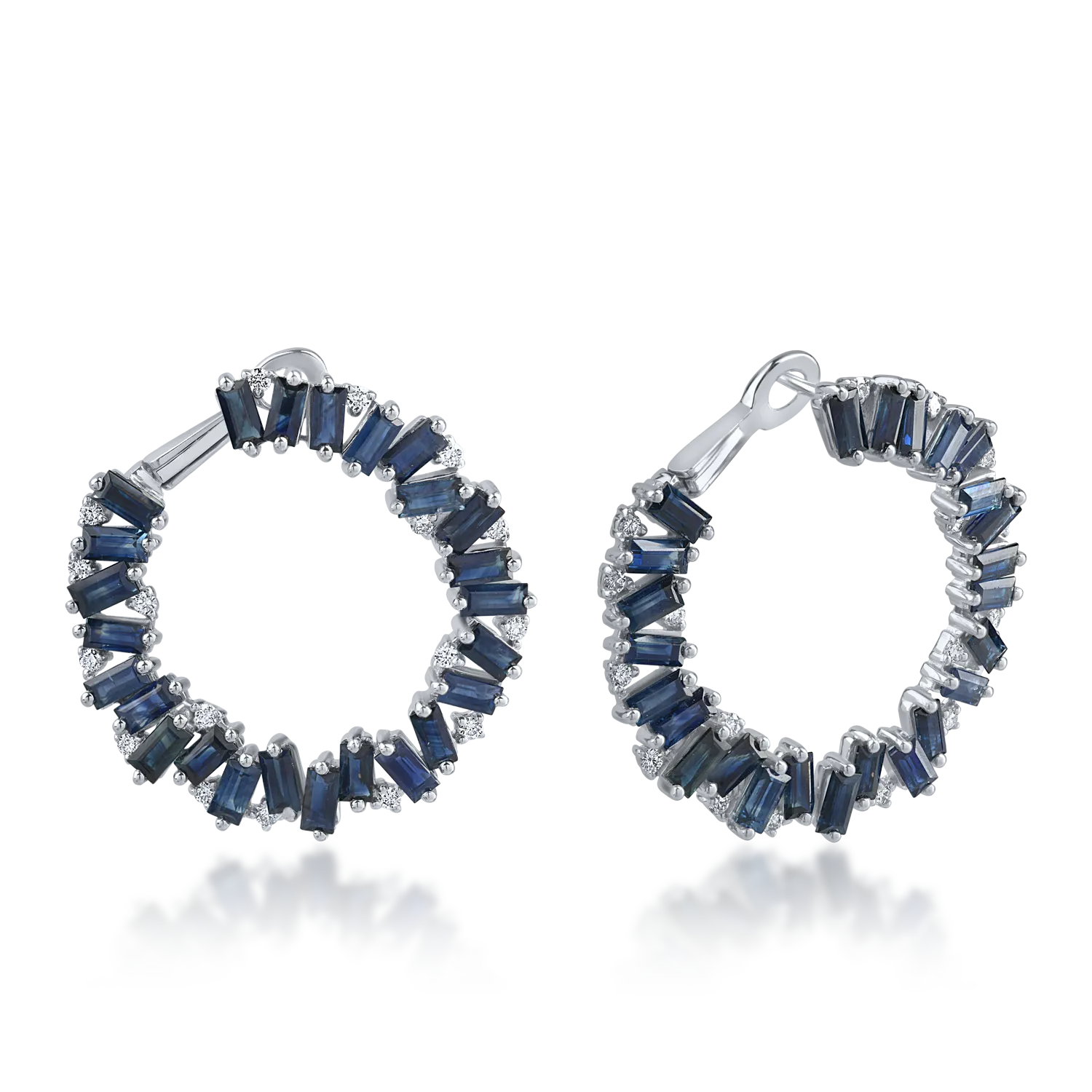 Cercei din aur alb cu safire baguette de 8.3ct si diamante rotunde de 0.48ct