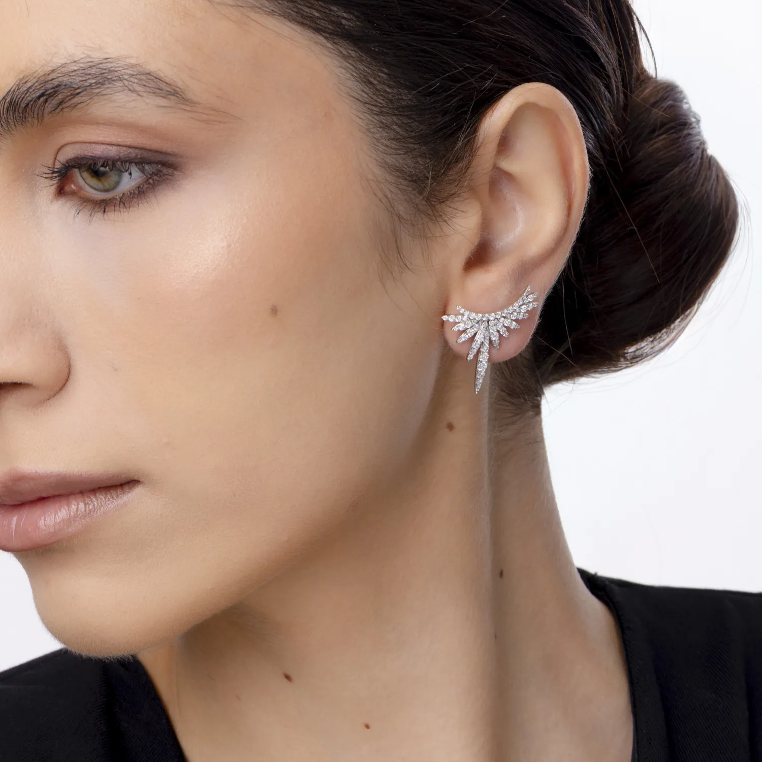 Kolczyki z białego złota z diamentami o masie 2.08ct