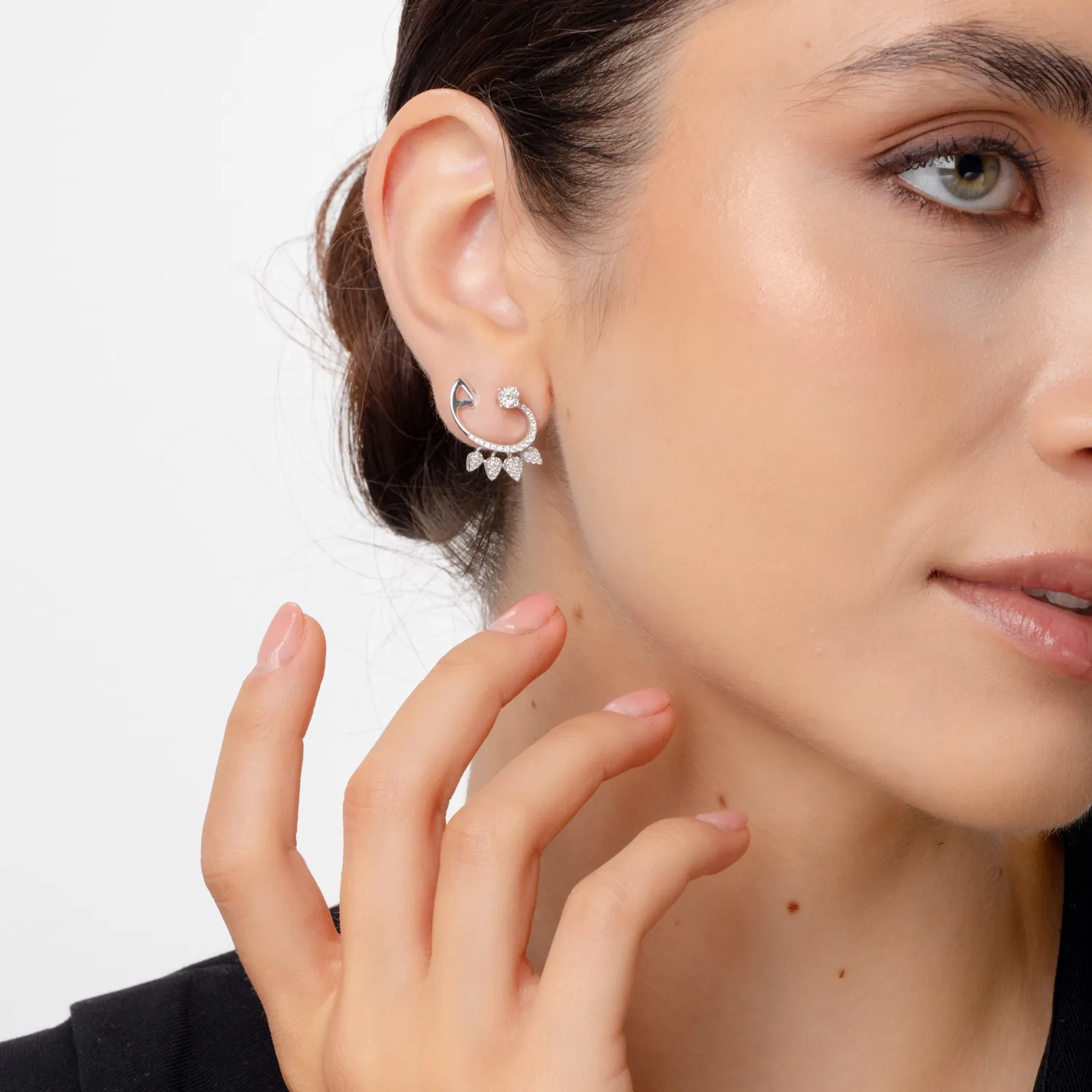 Kolczyki z białego złota z diamentami o masie 0.67ct