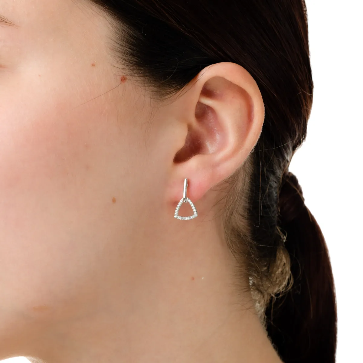 Fehér arany fülbevaló 0.16ct gyémántokkal