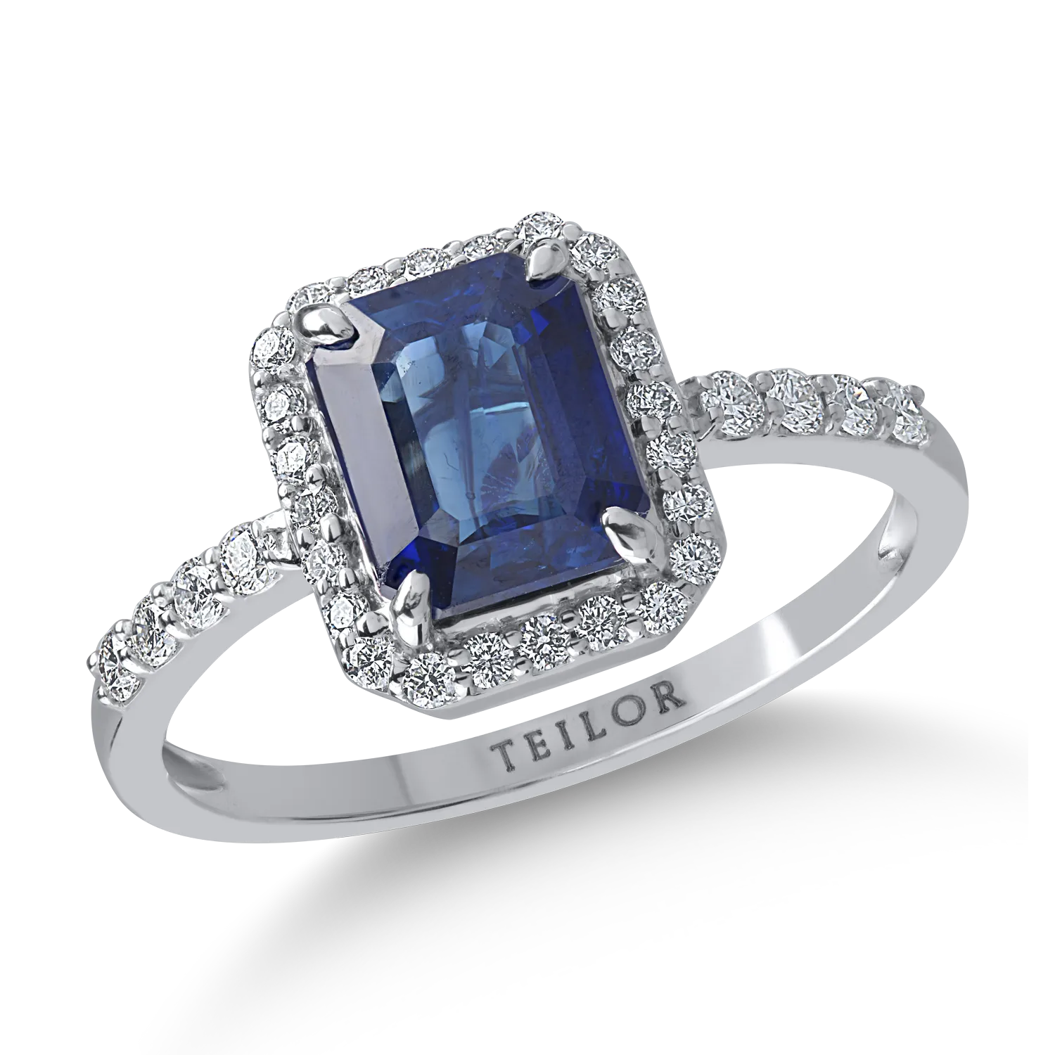 White gold ring with 1.8ct sapphire and 0.302ct diamonds