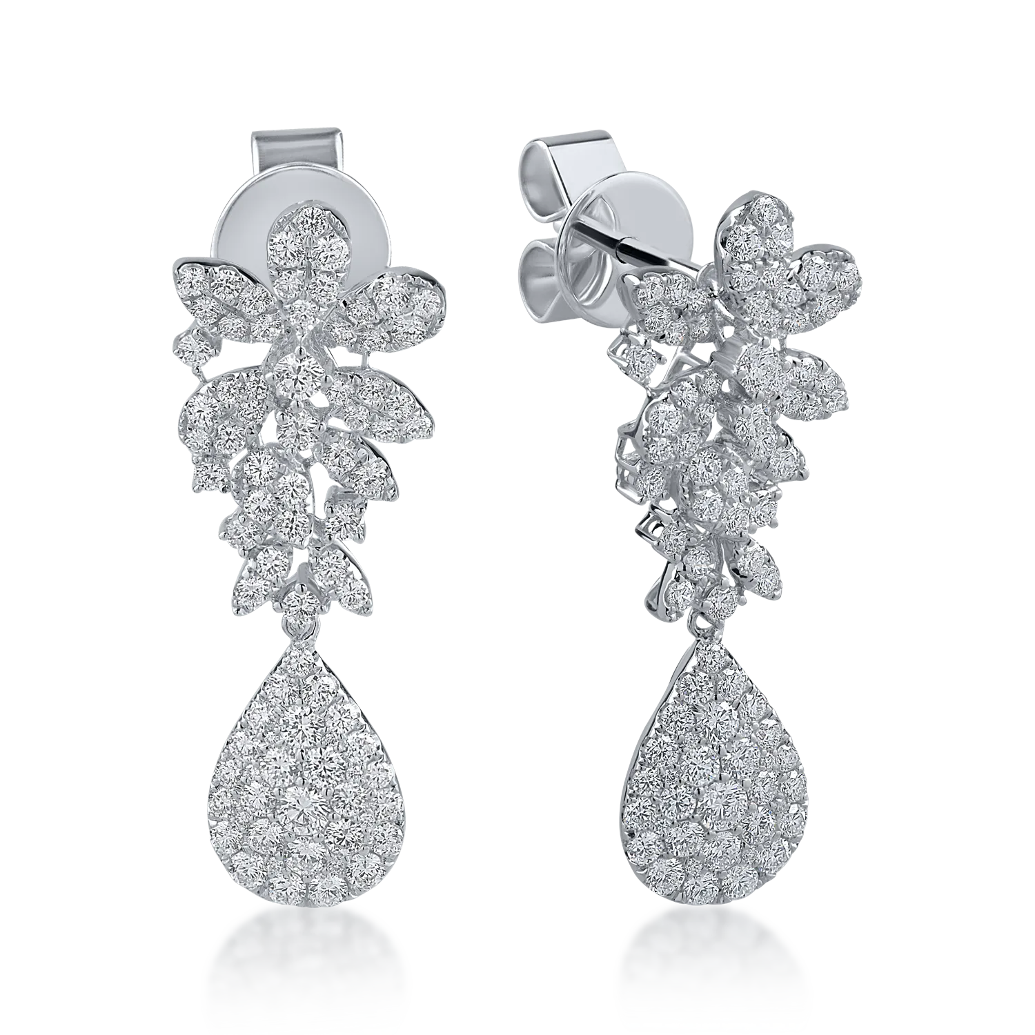 White gold earrings with 2.44ct diamonds