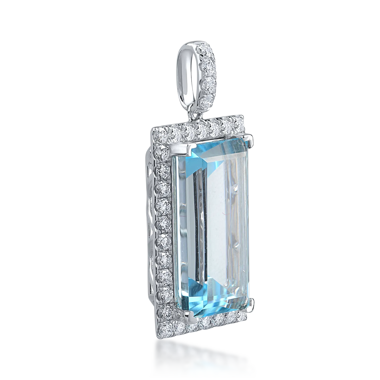 White gold pendant with 17.28ct blue topaz and 1.16ct diamonds