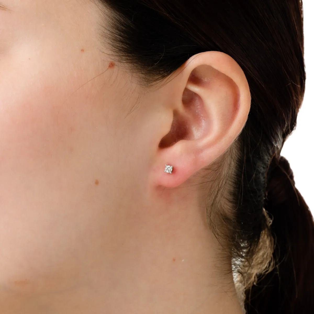 White gold minimalist earrings with 0.2ct diamonds