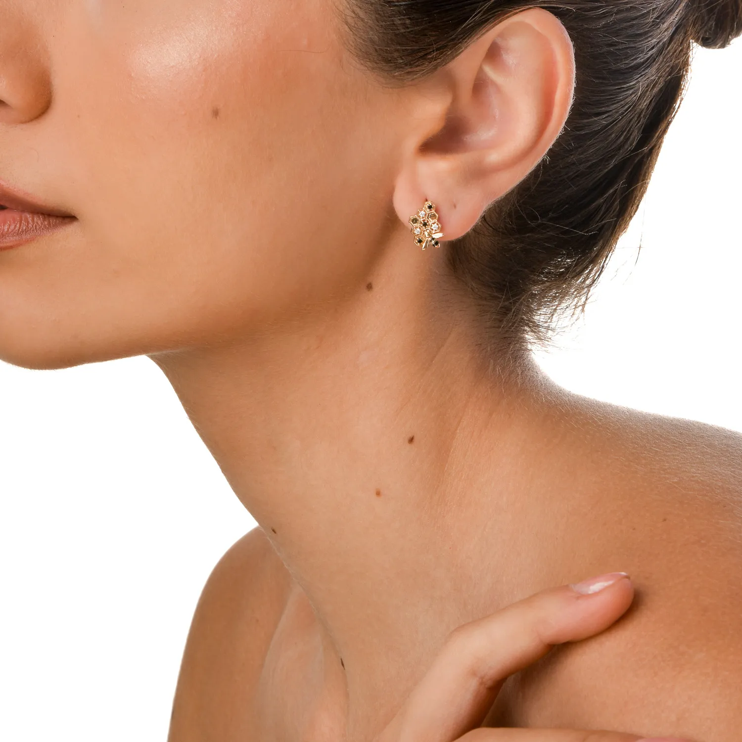 Sárga arany fülbevaló 0.1ct tiszta gyémántokkal és 0.09ct fekete gyémántokkal