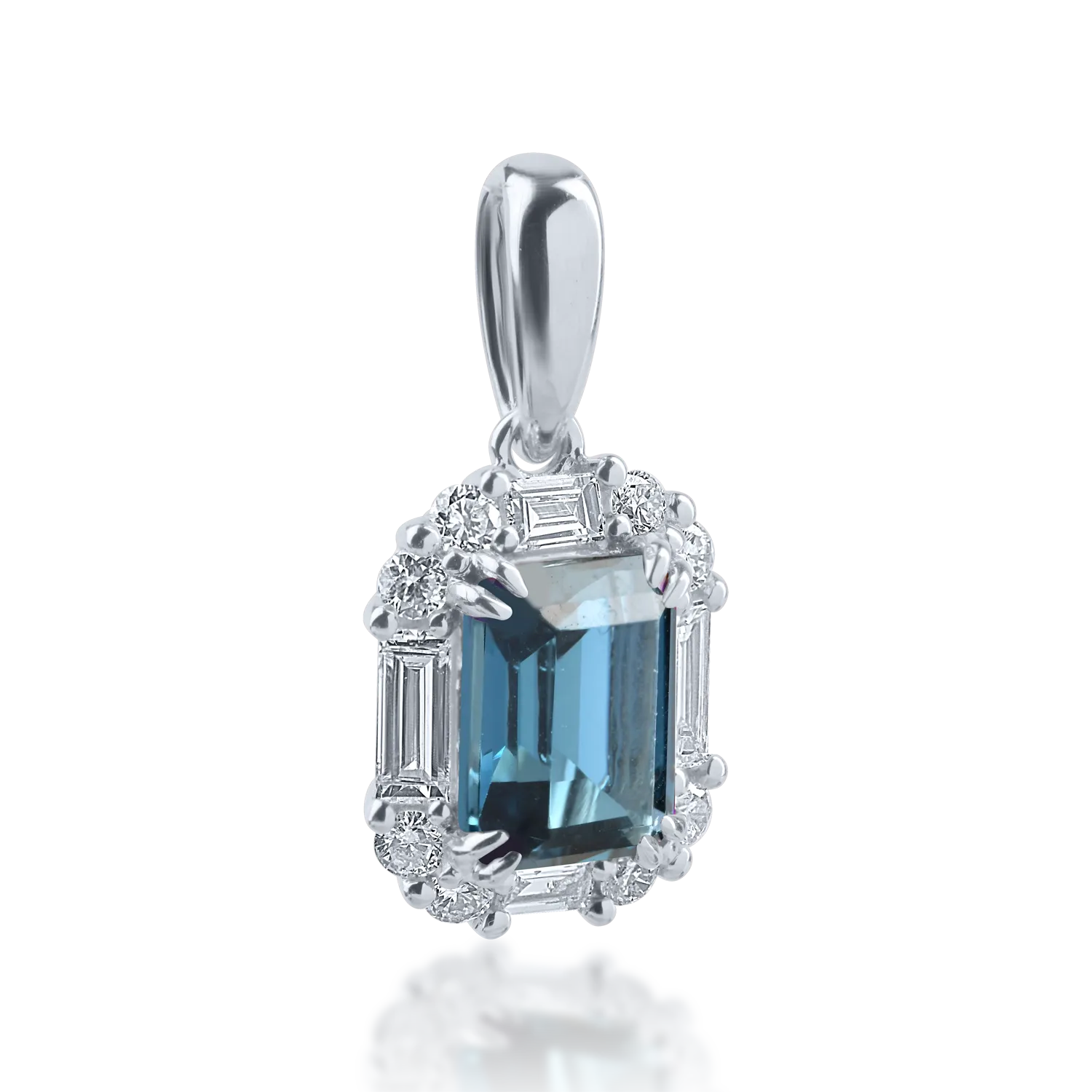 Pandantiv din aur alb cu topaz london blue de 1.17ct si diamante de 0.32ct