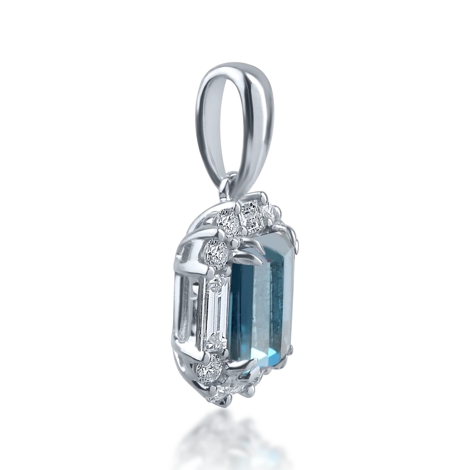 Pandantiv din aur alb cu topaz london blue de 1.17ct si diamante de 0.32ct