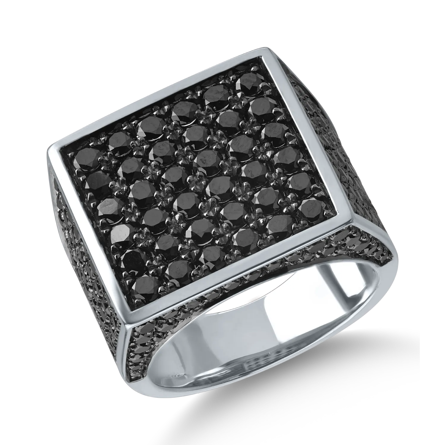 White gold ring with 3.01ct black diamonds