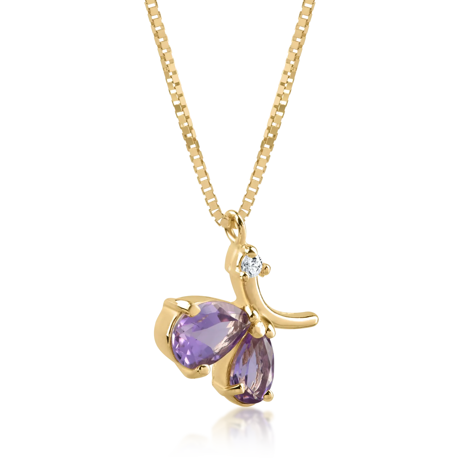 Yellow gold pendant necklace with 0.85ct amethysts