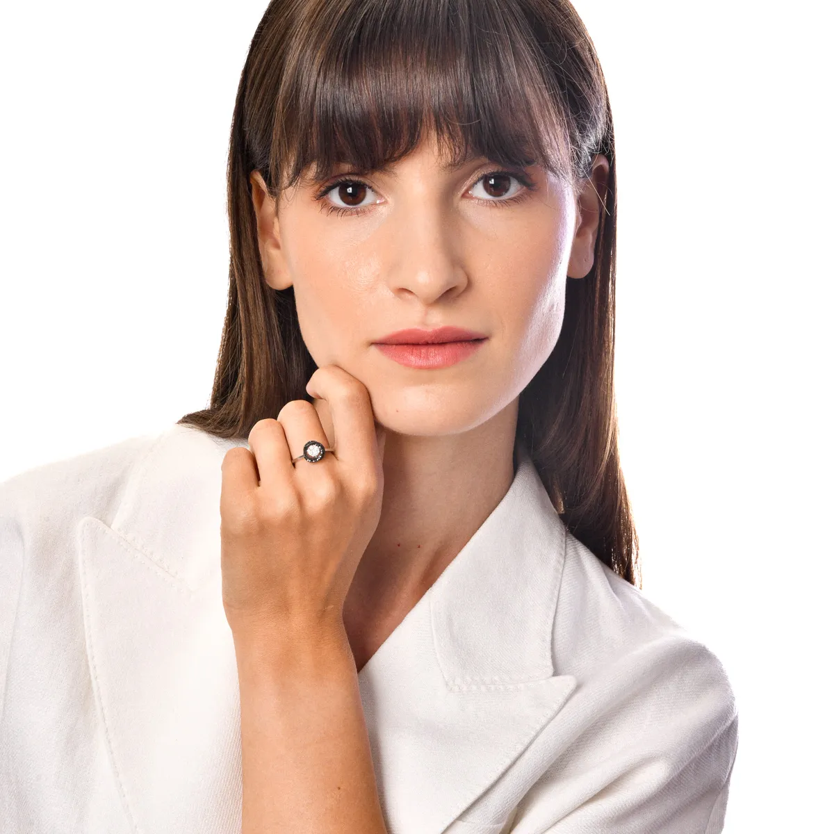Inel geometric din aur alb cu diamante incolore si negre de 0.3ct