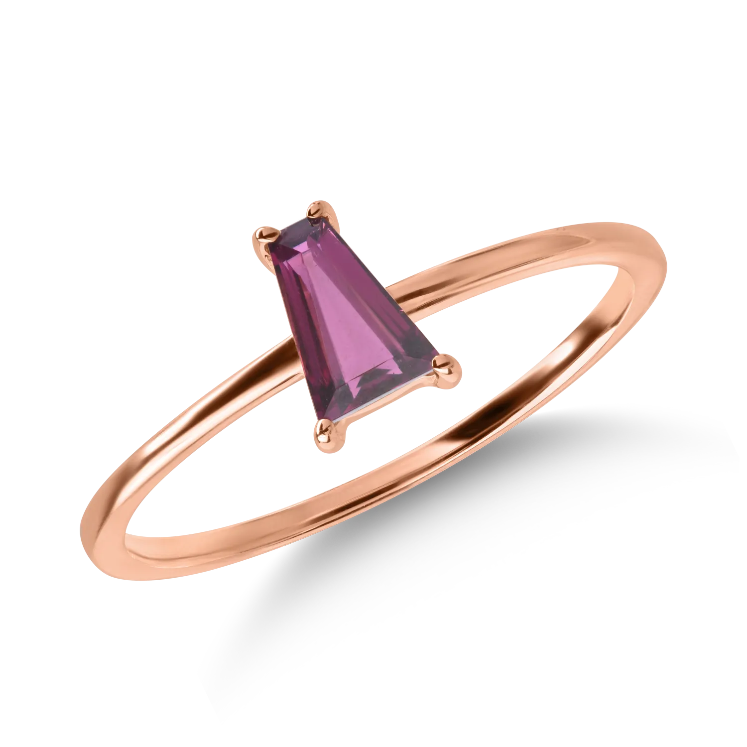 Rose gold ring with 0.64ct rhodolite garnet