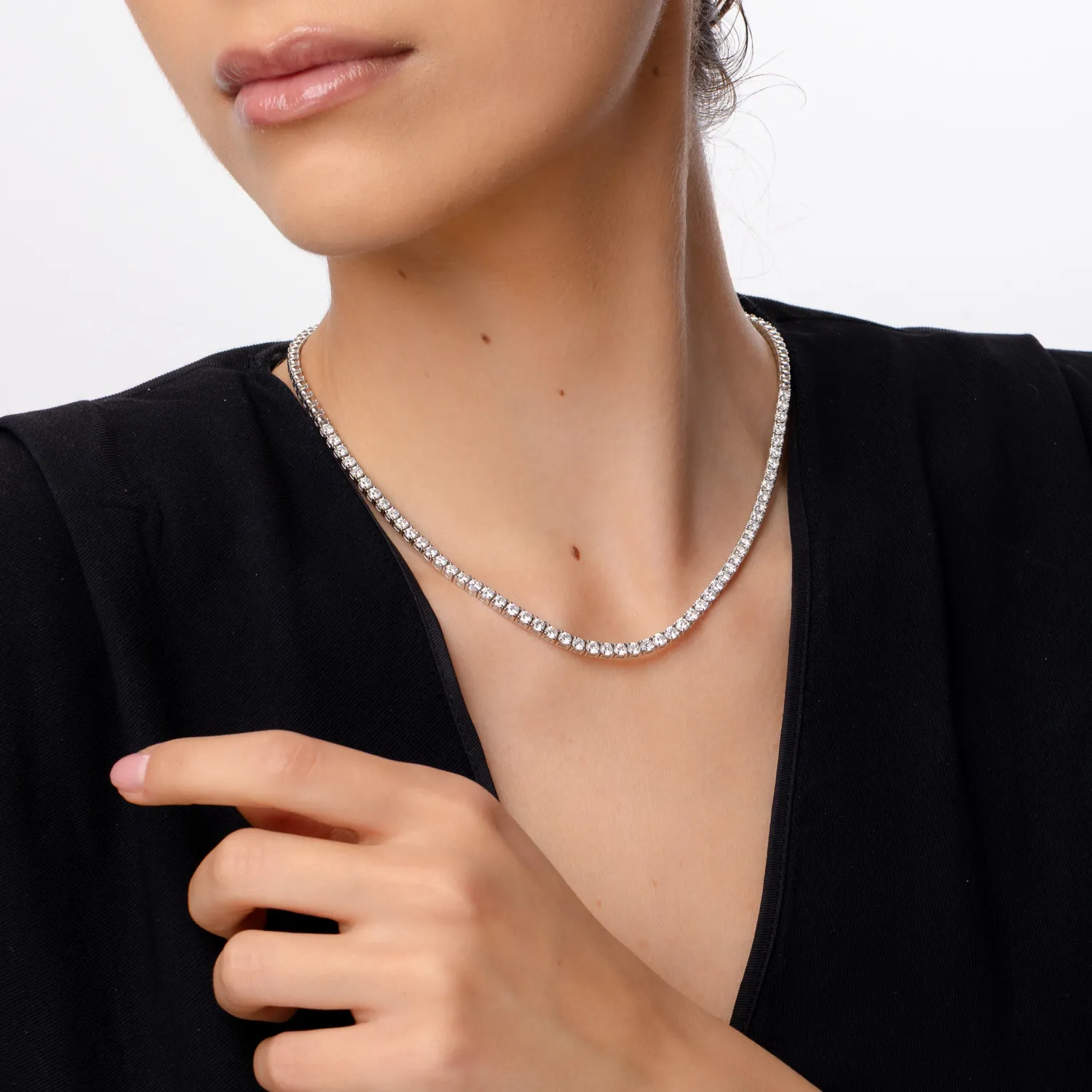 White gold tennis necklace with 6.5ct diamonds