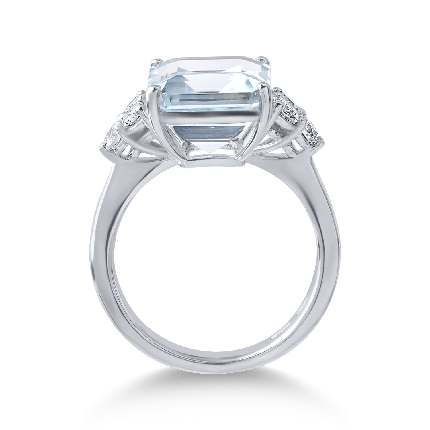 Fehérarany gyűrű 5.7ct akvamarinnal és 0.62ct gyémántokkal