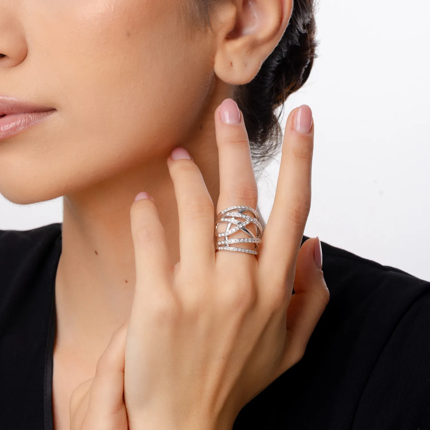White gold ring with 1ct diamonds