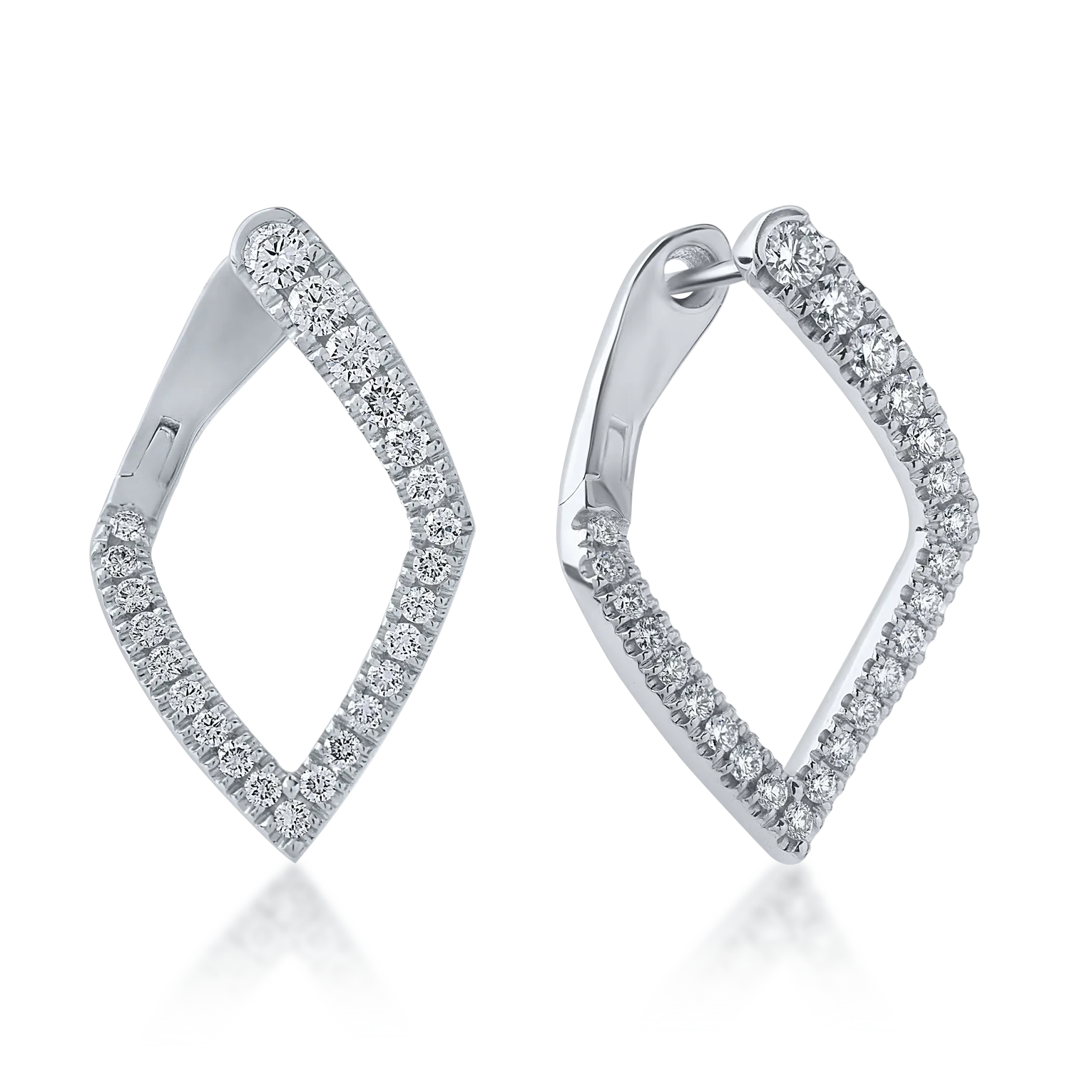 White gold earrings with 0.66ct diamonds