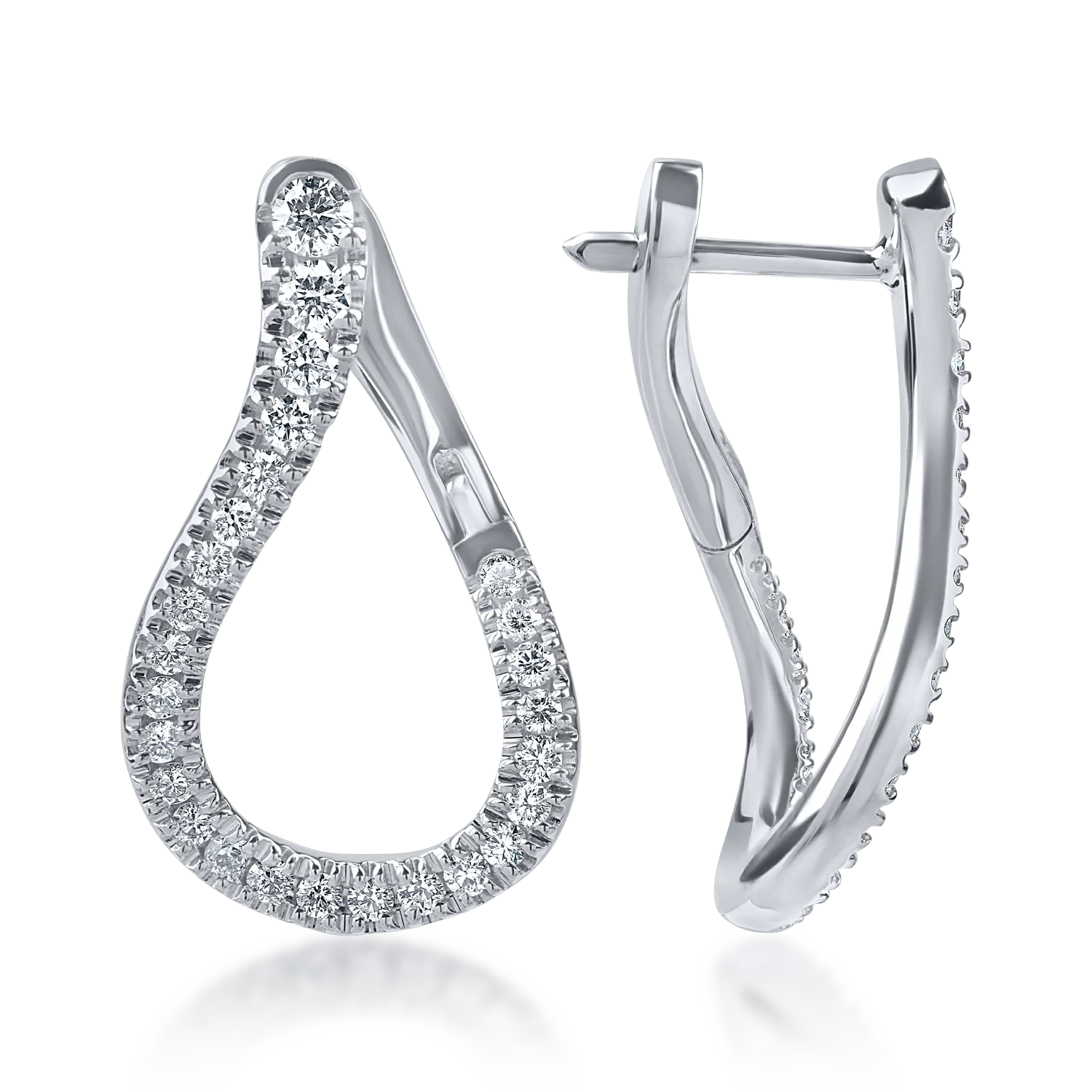Fehérarany fülbevaló. 0.7ct. mikrore keményedő gyémántokkal