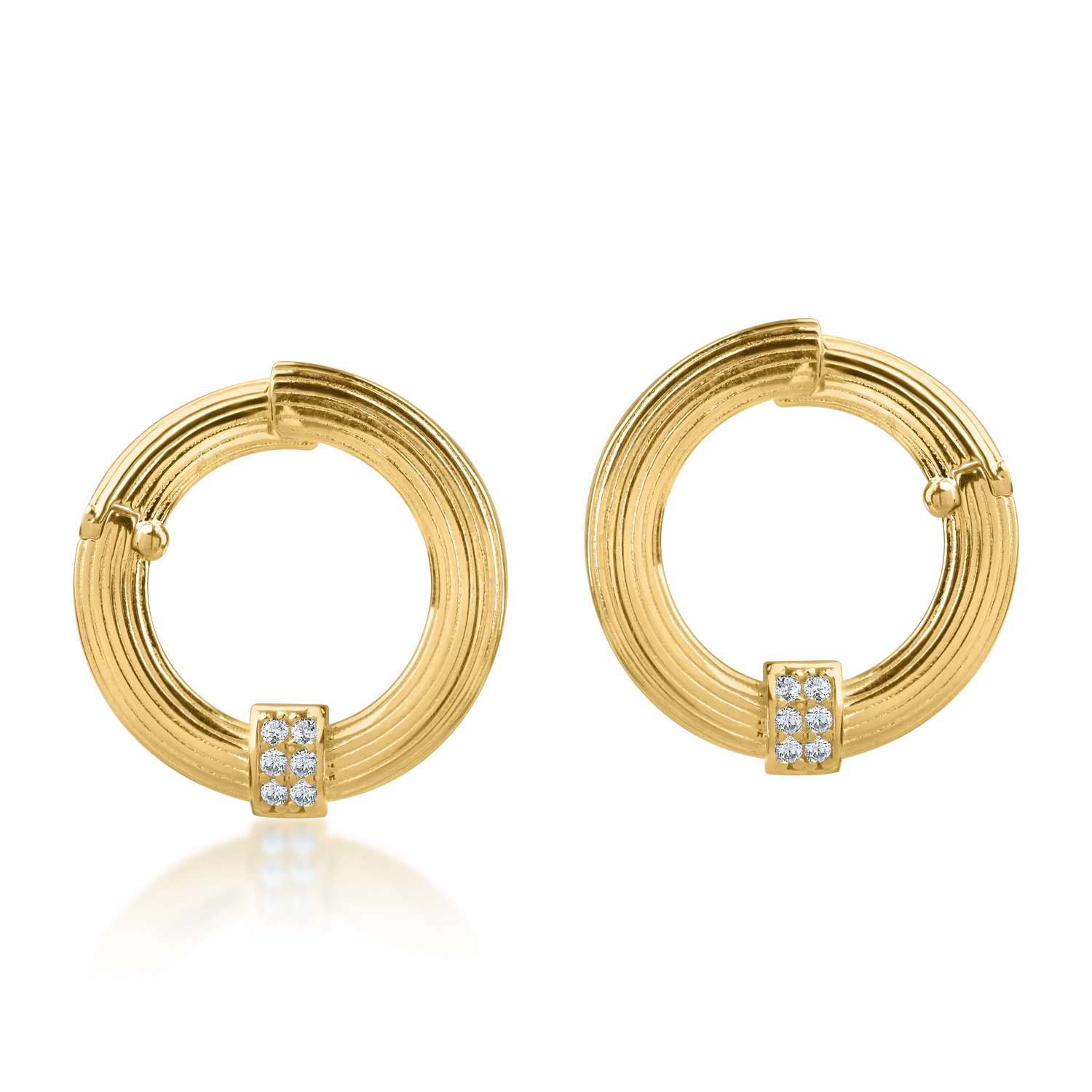 Yellow gold earrings