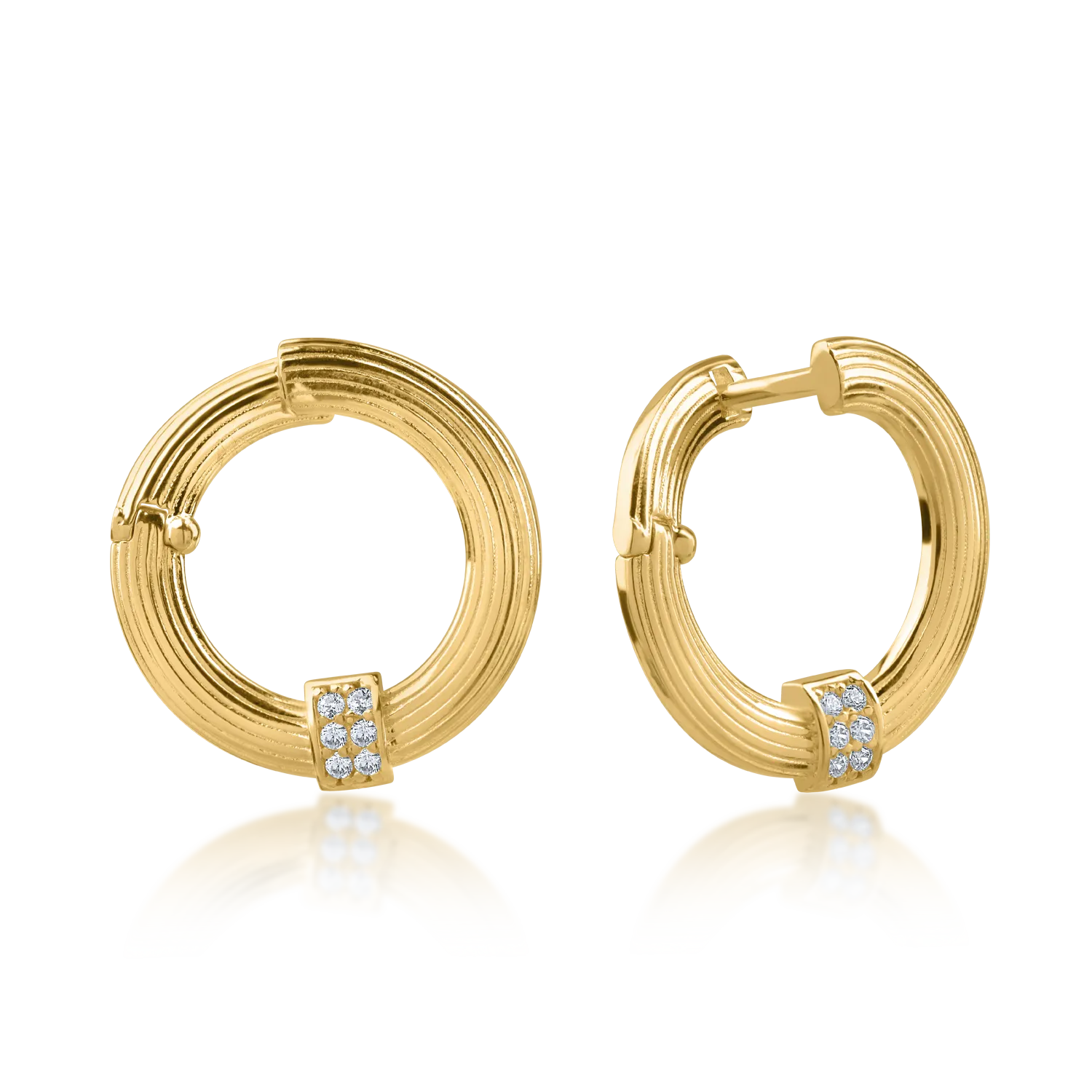 Yellow gold earrings