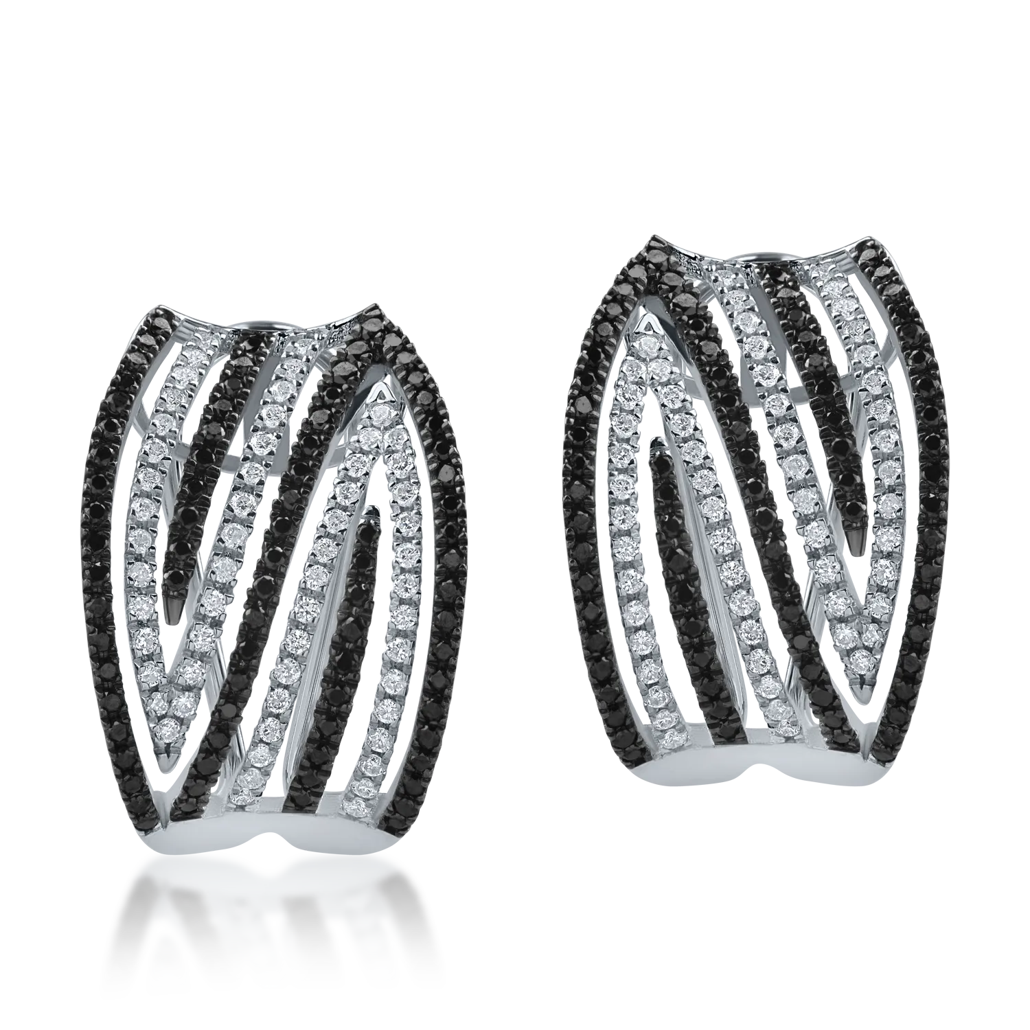 White gold earrings with 0.38ct clear diamonds and 0.47ct black diamonds