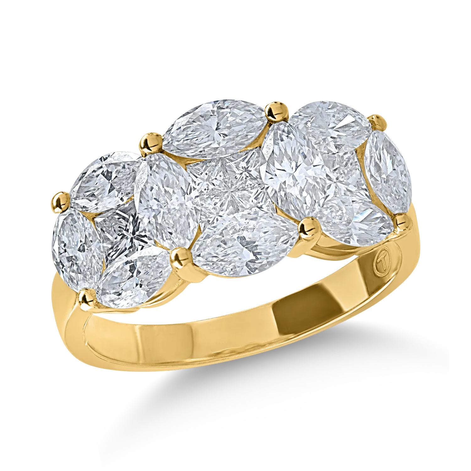 Yellow gold ring with 2.26ct diamonds-167046