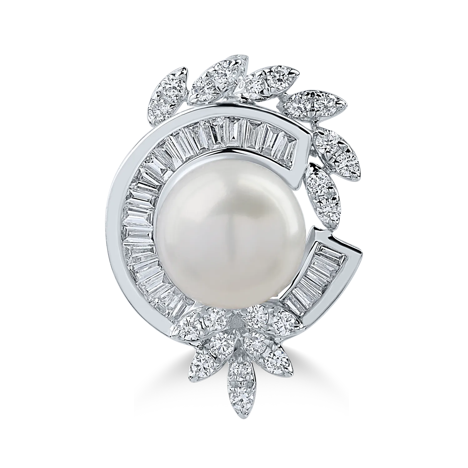 White gold ring with 3.81ct fresh water pearls and 0.44ct diamonds