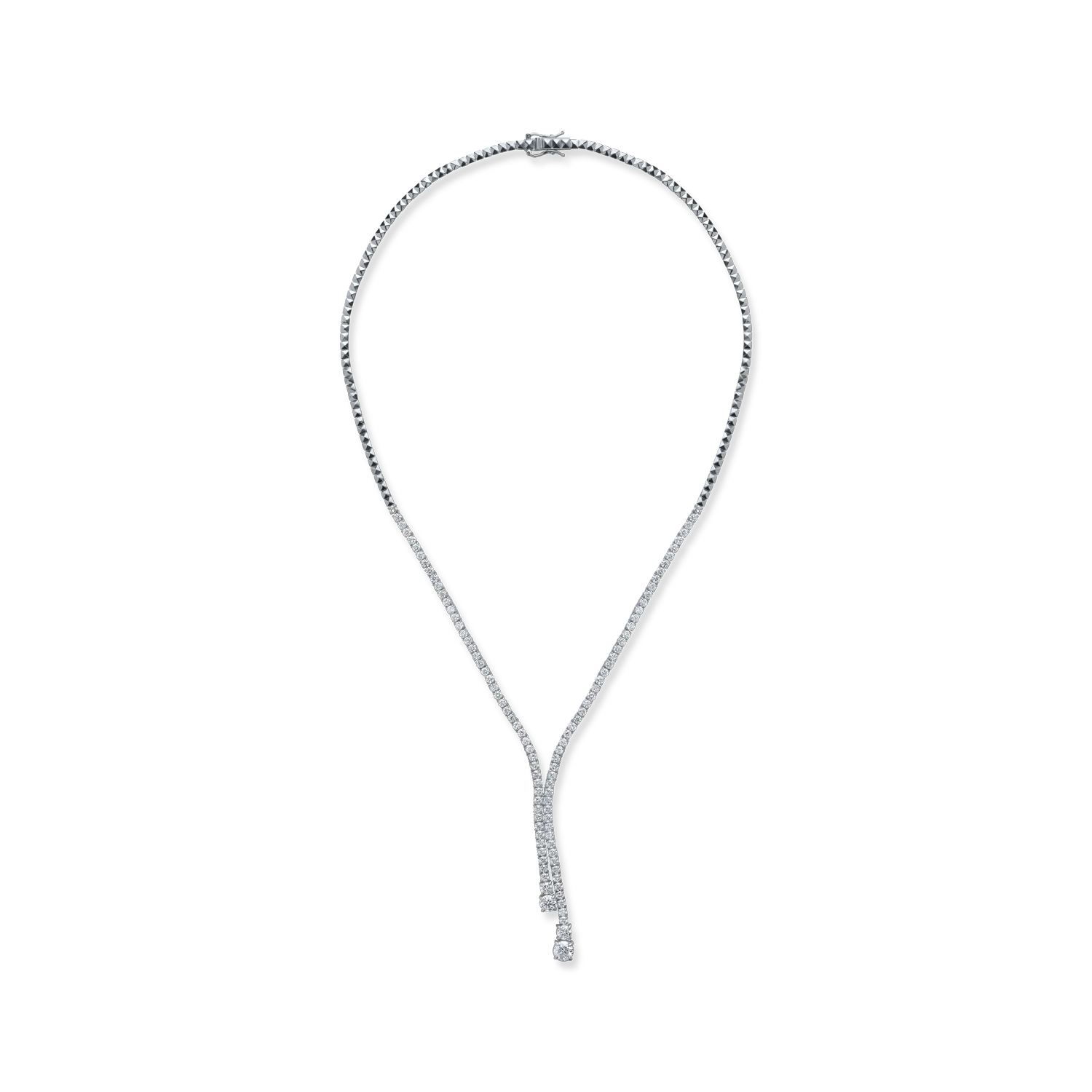 White gold tennis necklace with 4.62ct diamonds