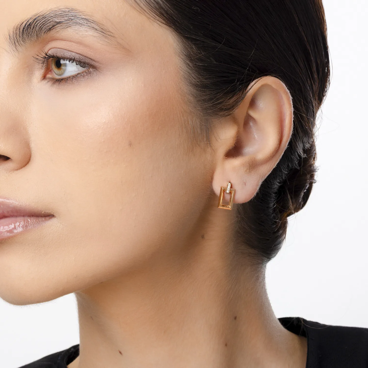 Rózsarany geometrikus fülbevaló 0.026ct gyémántokkal