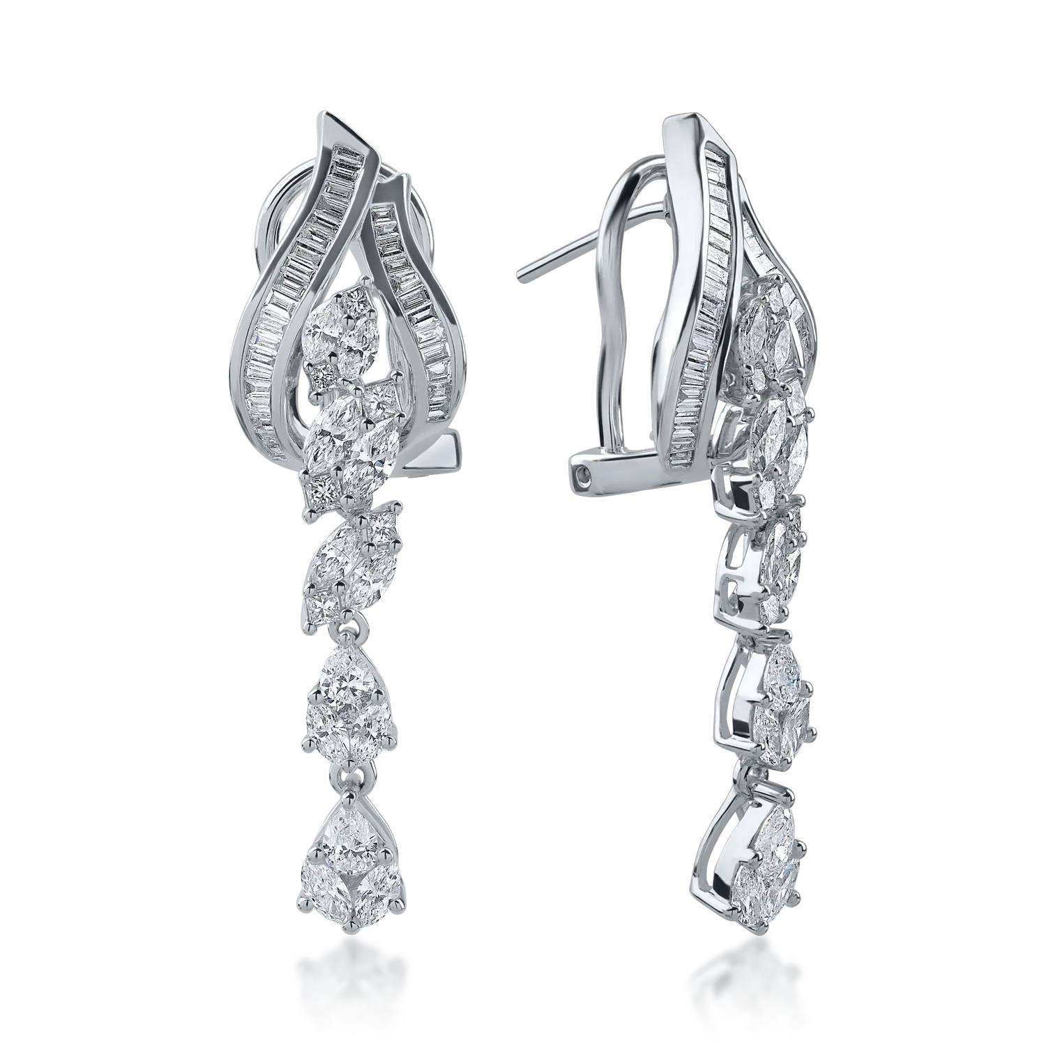 White gold earrings with 2.618ct diamonds