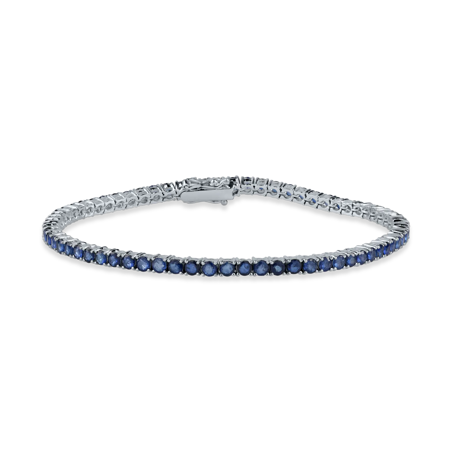 White gold tennis bracelet with 4.6ct sapphires