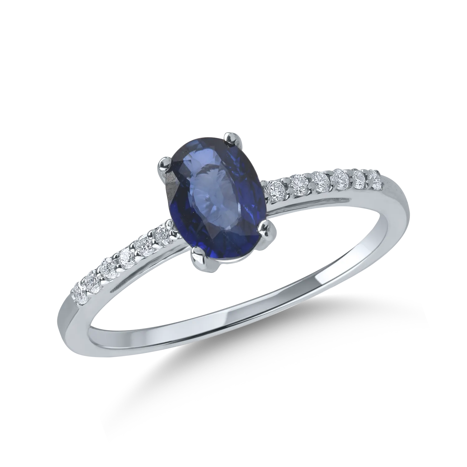 White gold ring with 0.84ct sapphires and 0.09ct diamonds