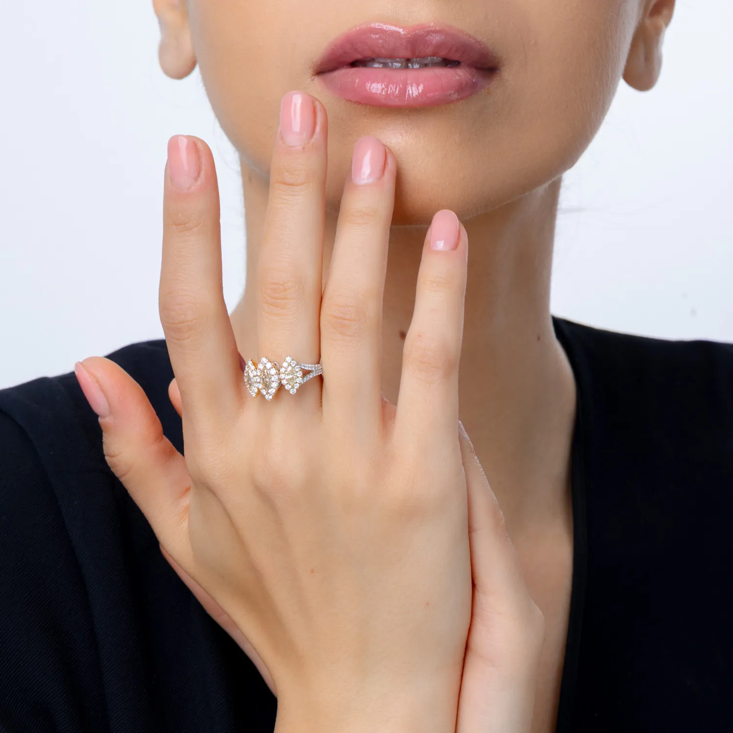 Inel din aur alb-roz-galben cu diamant maro marquise de 0.3ct si diamante galbene de 0.4ct