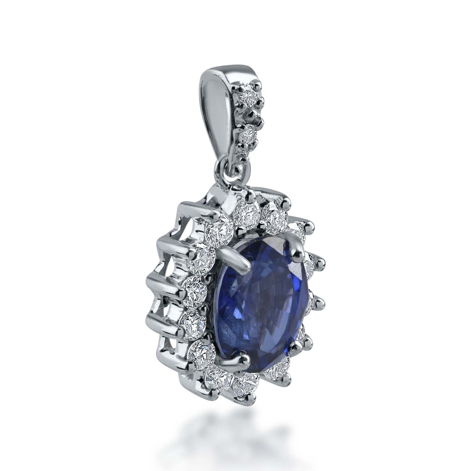 White gold pendant with 1.41ct heated sapphire and 0.32ct diamonds