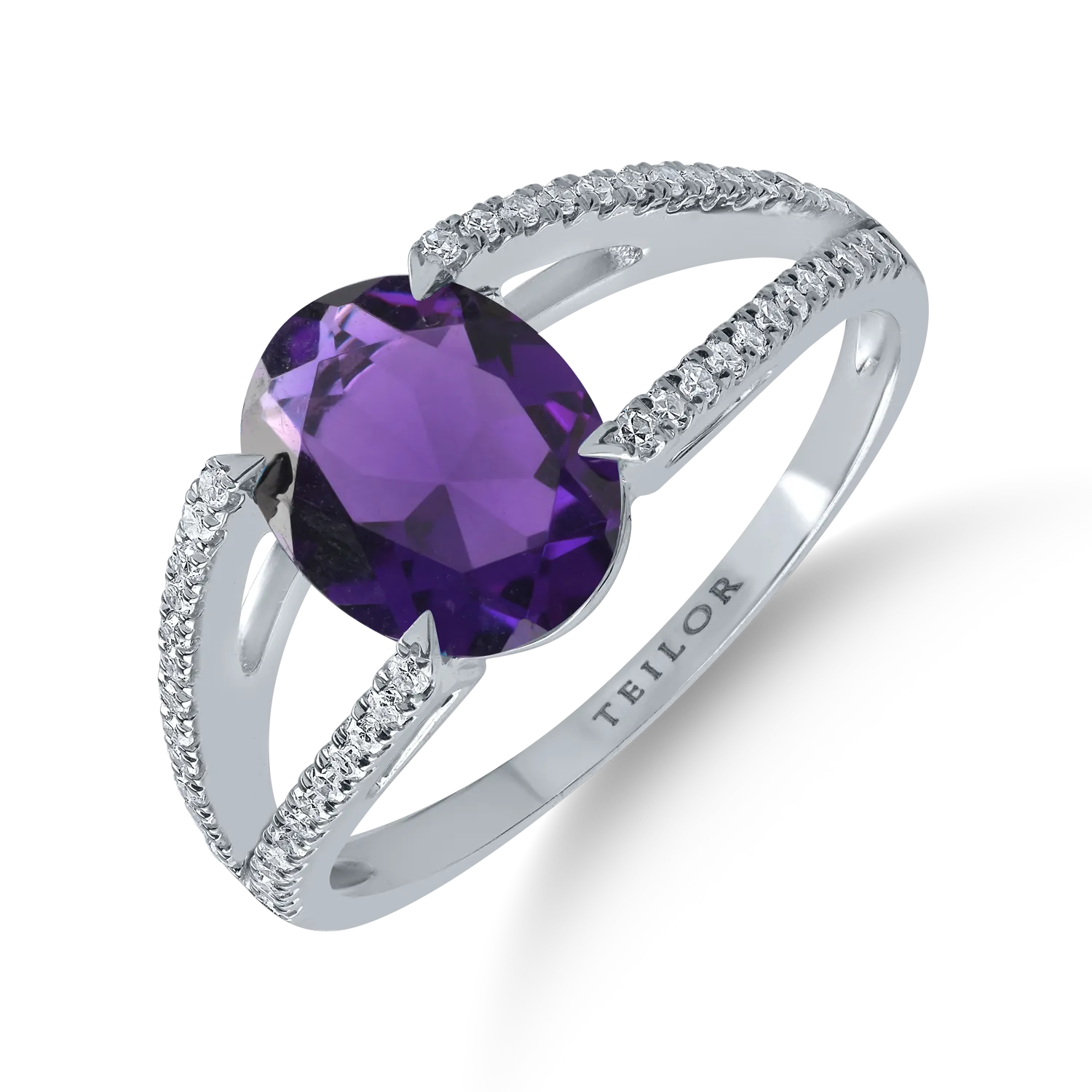 White gold ring with 1.38ct amethyst and 0.21ct diamonds