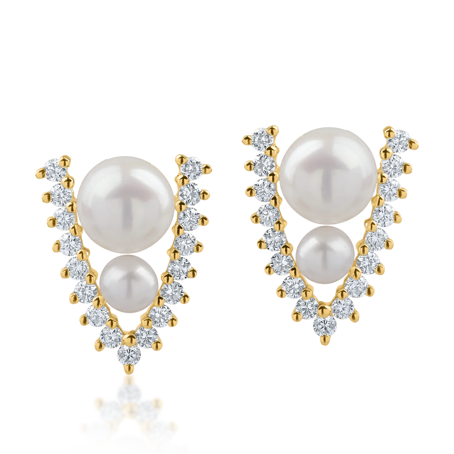 Yellow gold earrings with 3.138ct fresh water pearls and 0.393ct diamonds