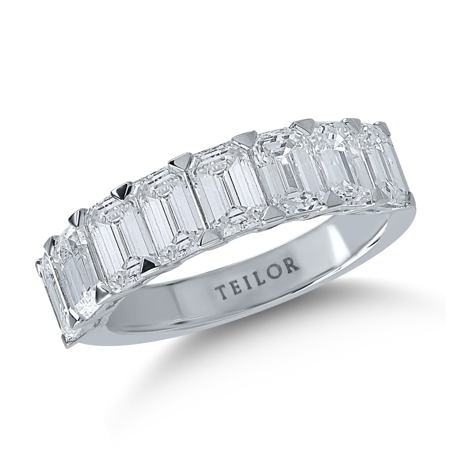 Half eternity ring in white gold with 3.31ct diamonds