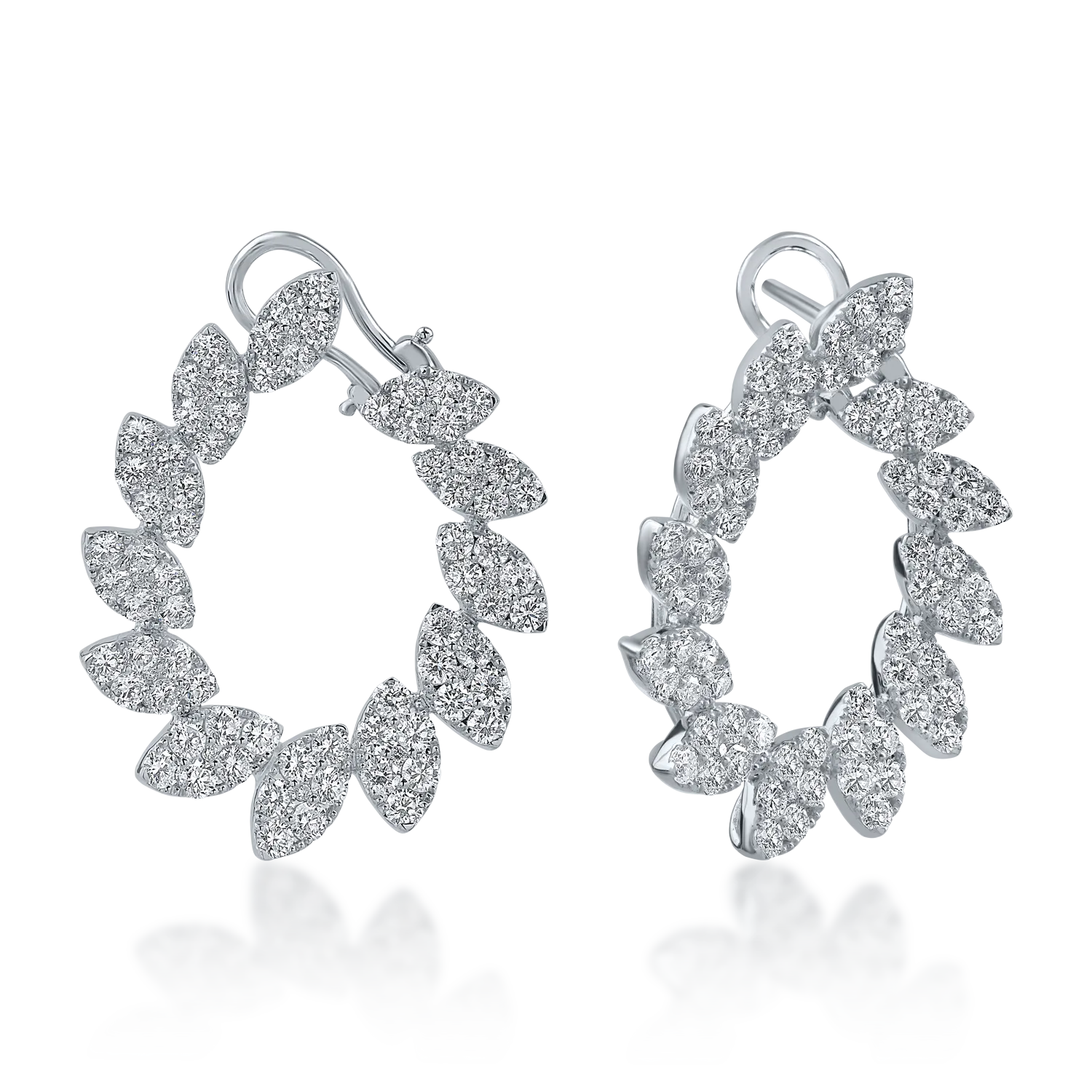 White gold earrings with 3.59ct diamonds