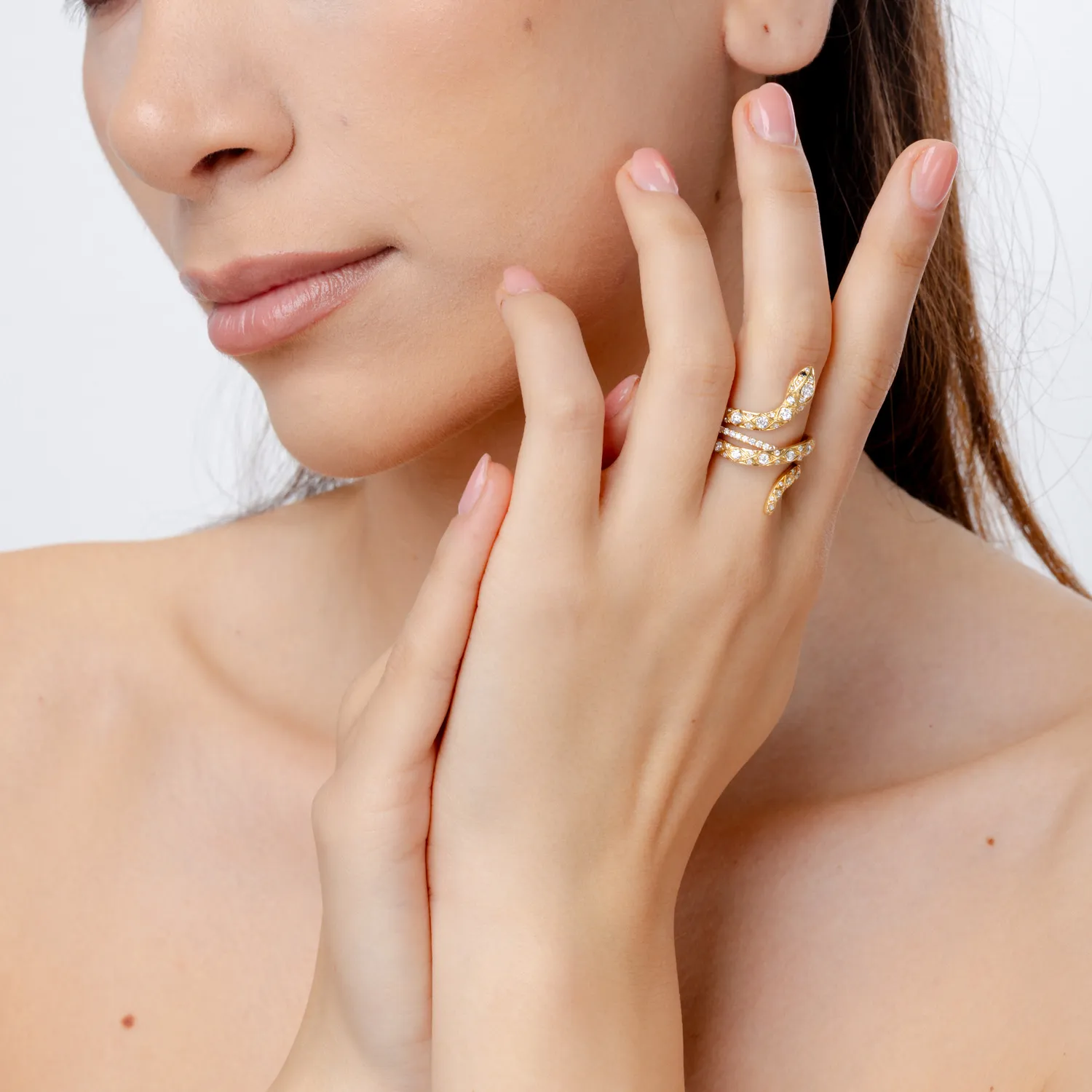 Inel sarpe din aur galben cu diamante transparente si negre de 1.06ct