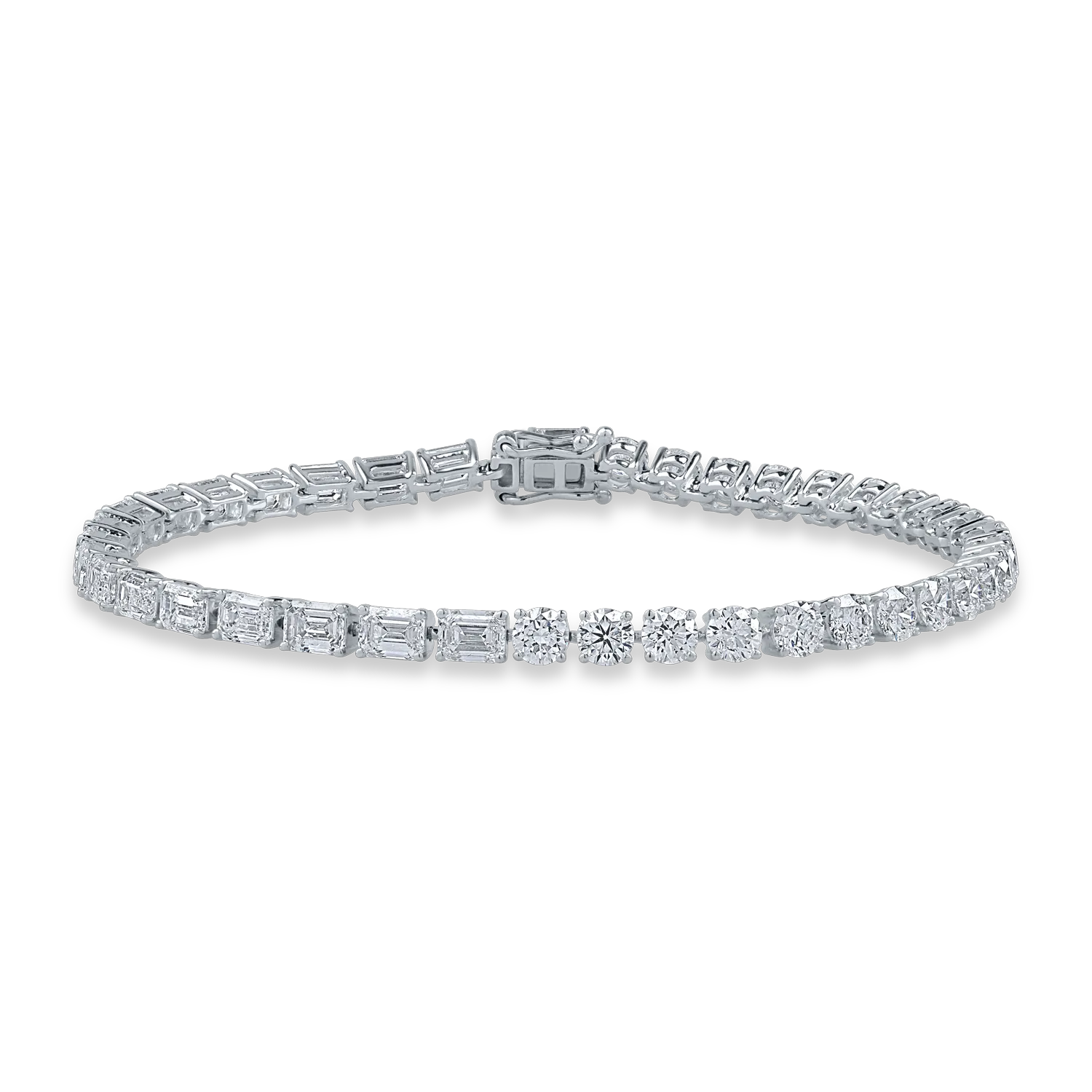 White gold tennis bracelet with 4.84ct diamonds