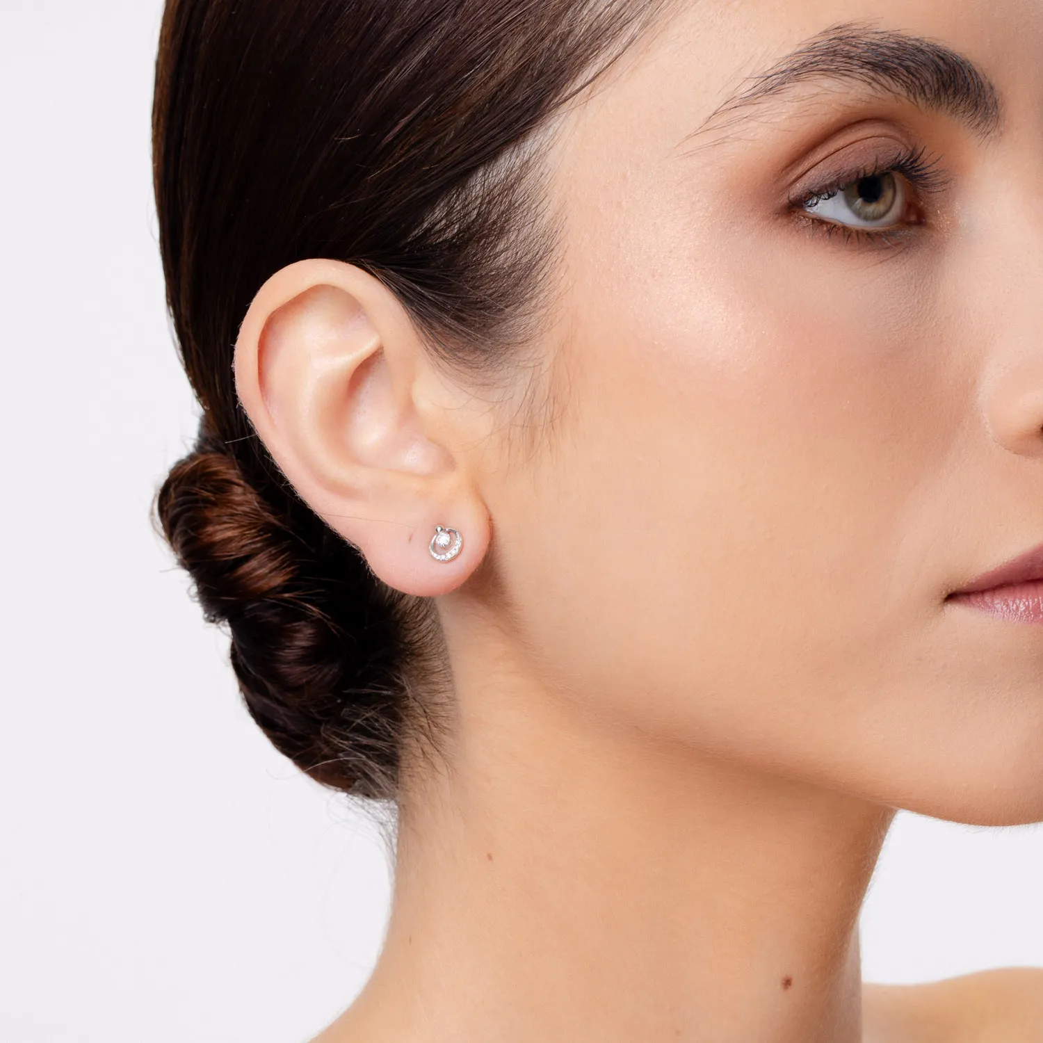 White gold earrings with 0.25ct diamonds
