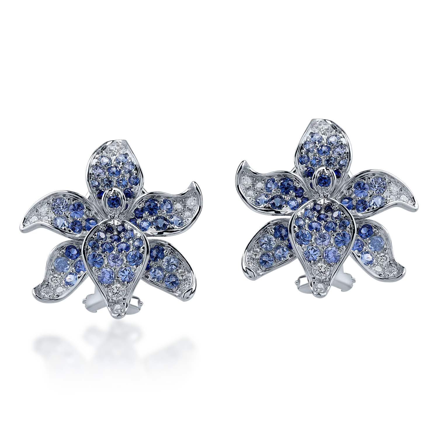Kolczyki kwiatowe z białego złota z 1.8ct niebieskimi szafirami i 0.32ct diamentami