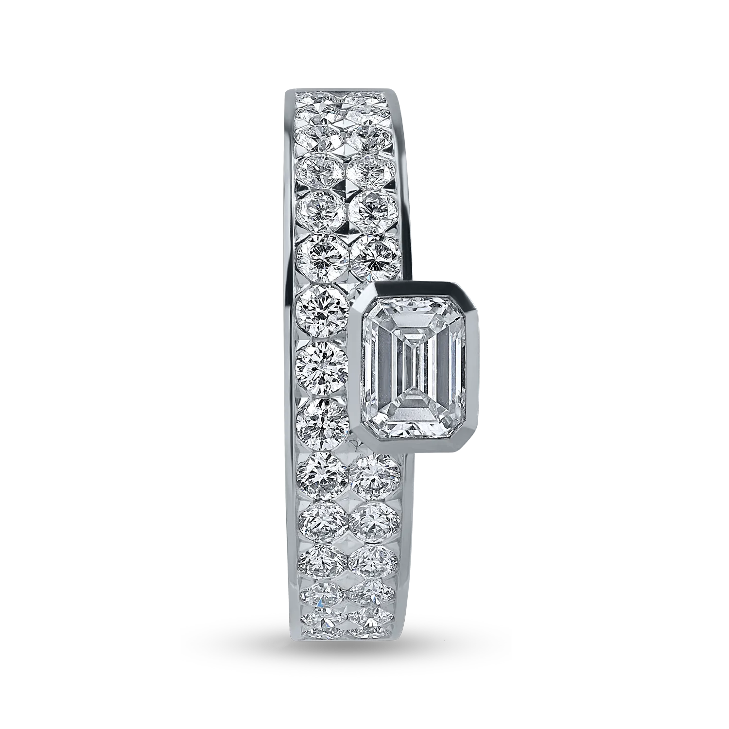 White gold ring with 1.09ct diamonds