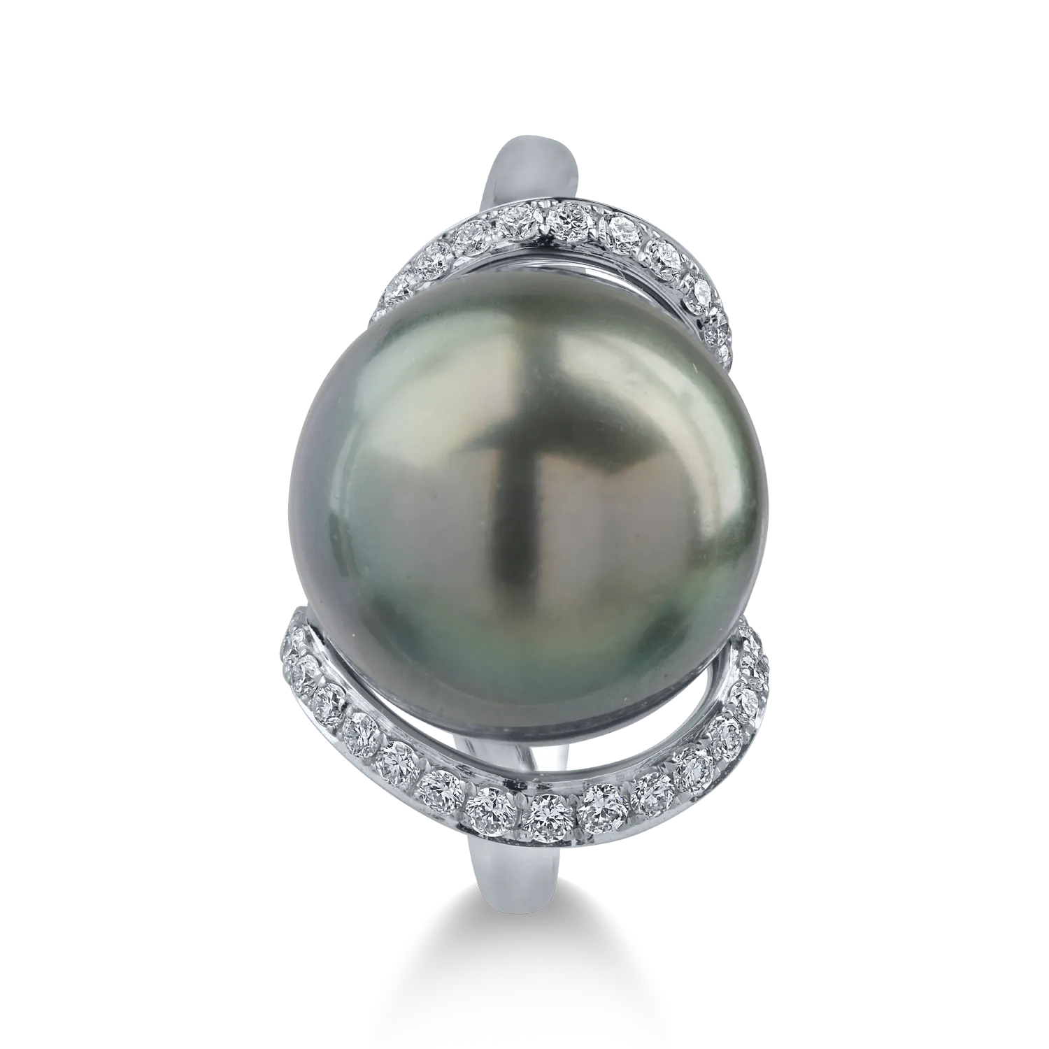 White gold ring with freshwater cultured pearl and 0.21ct diamonds