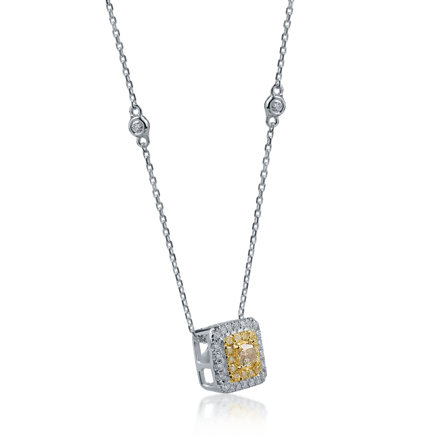 White gold pendant necklace with 0.52ct diamonds