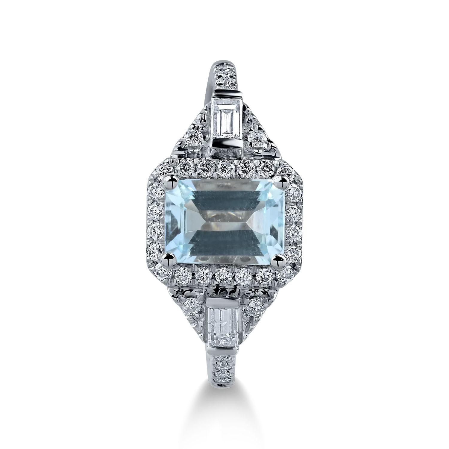 White gold ring with 0.91ct aquamarine and 0.34ct diamonds